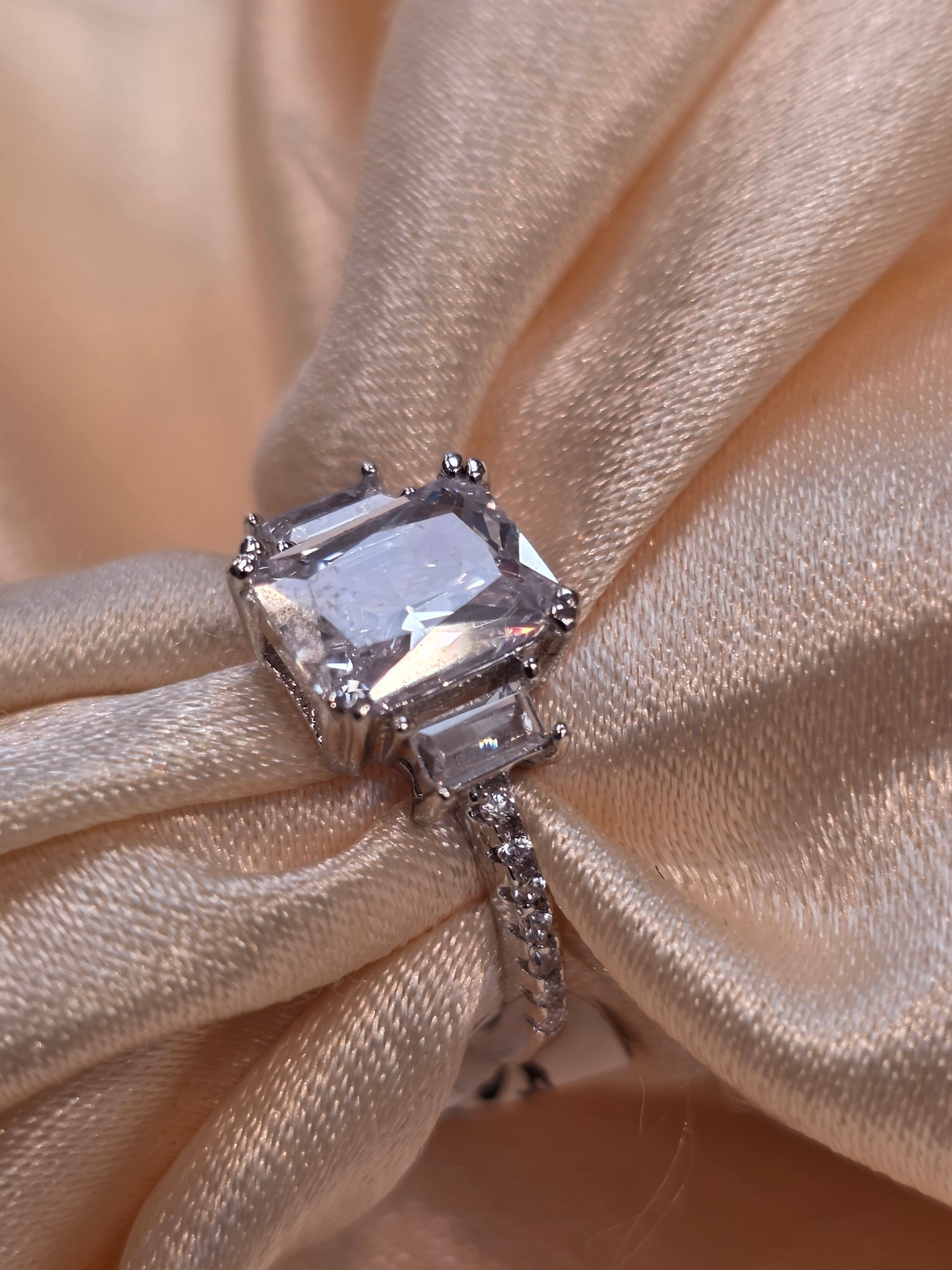 SILVER RING SIZE 8 GR1271