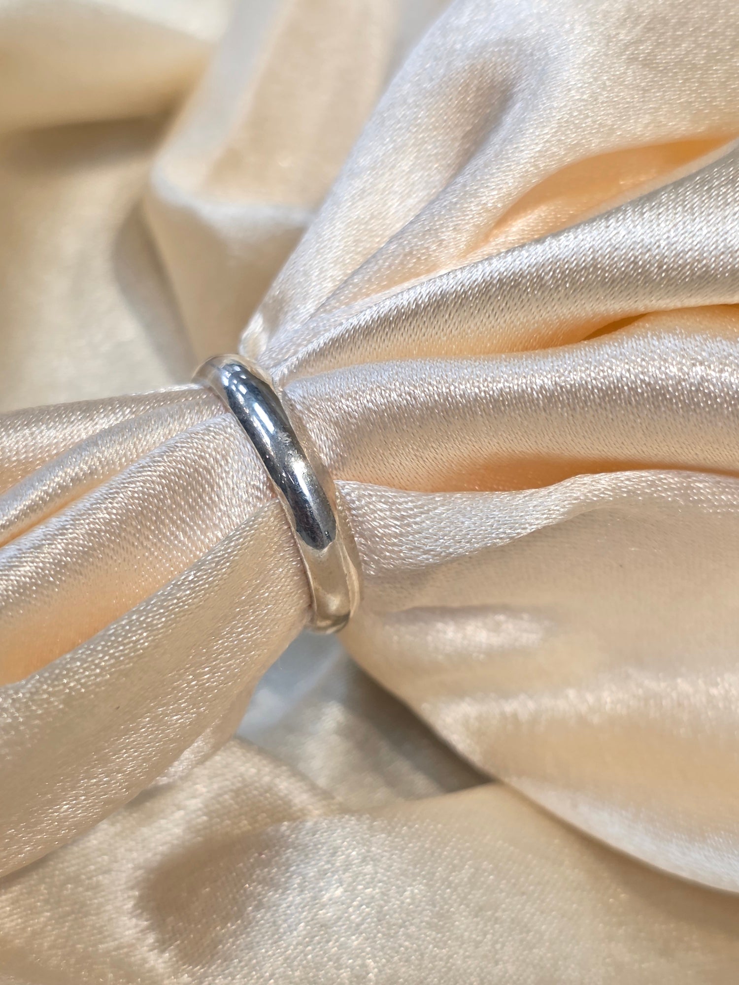 SILVER PLAIN BAND SIZE 7 GR204
