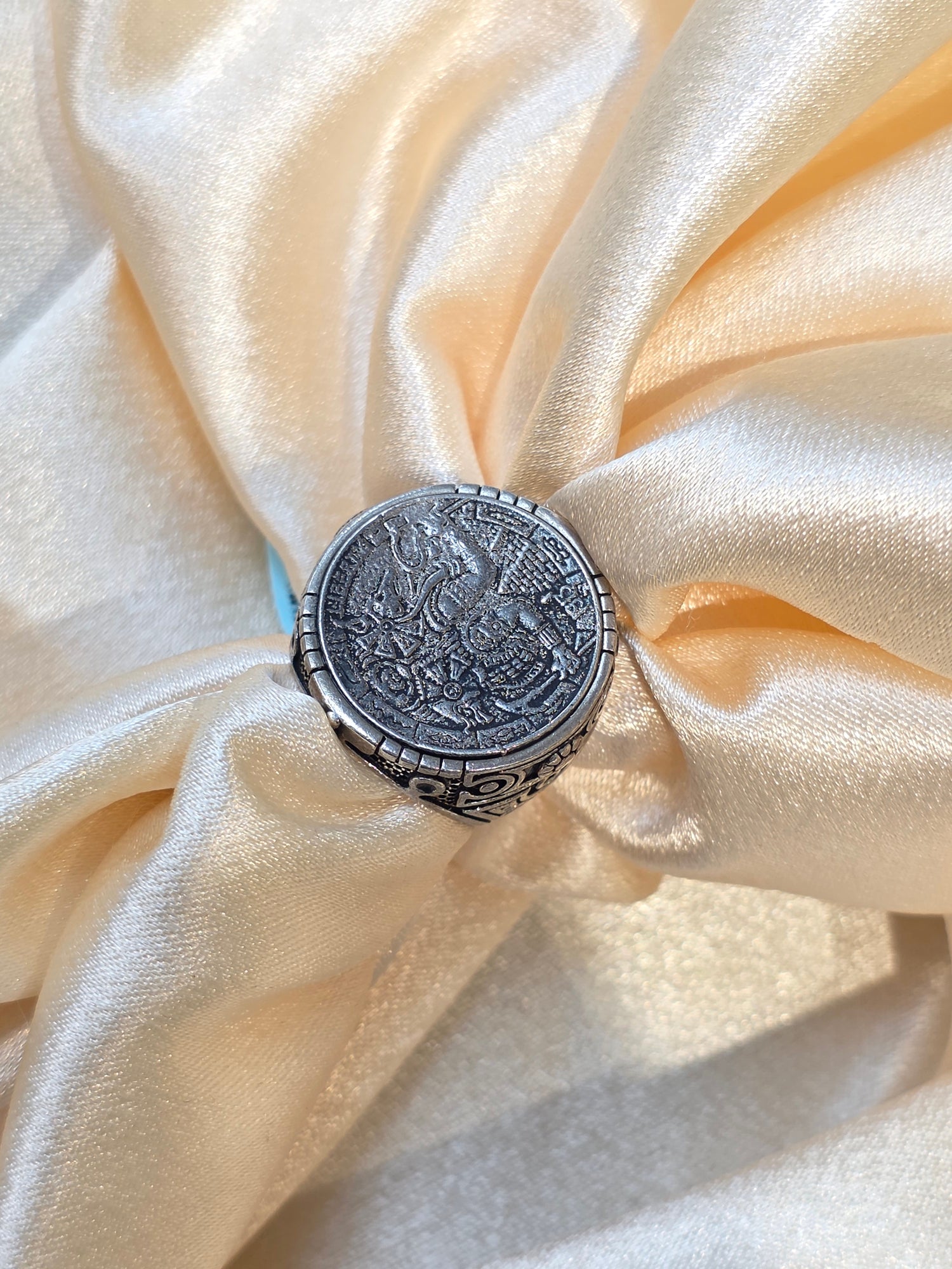 BOYS SILVER RING SIZE 8 BR001
