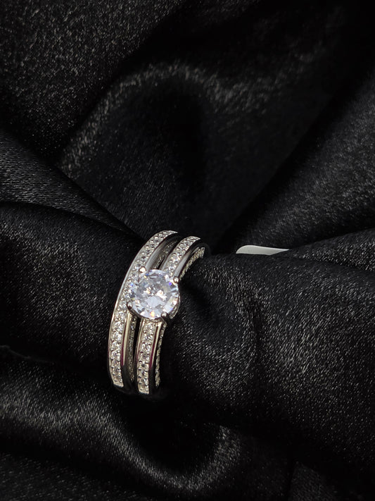 SILVER RING SIZE 6 GR122