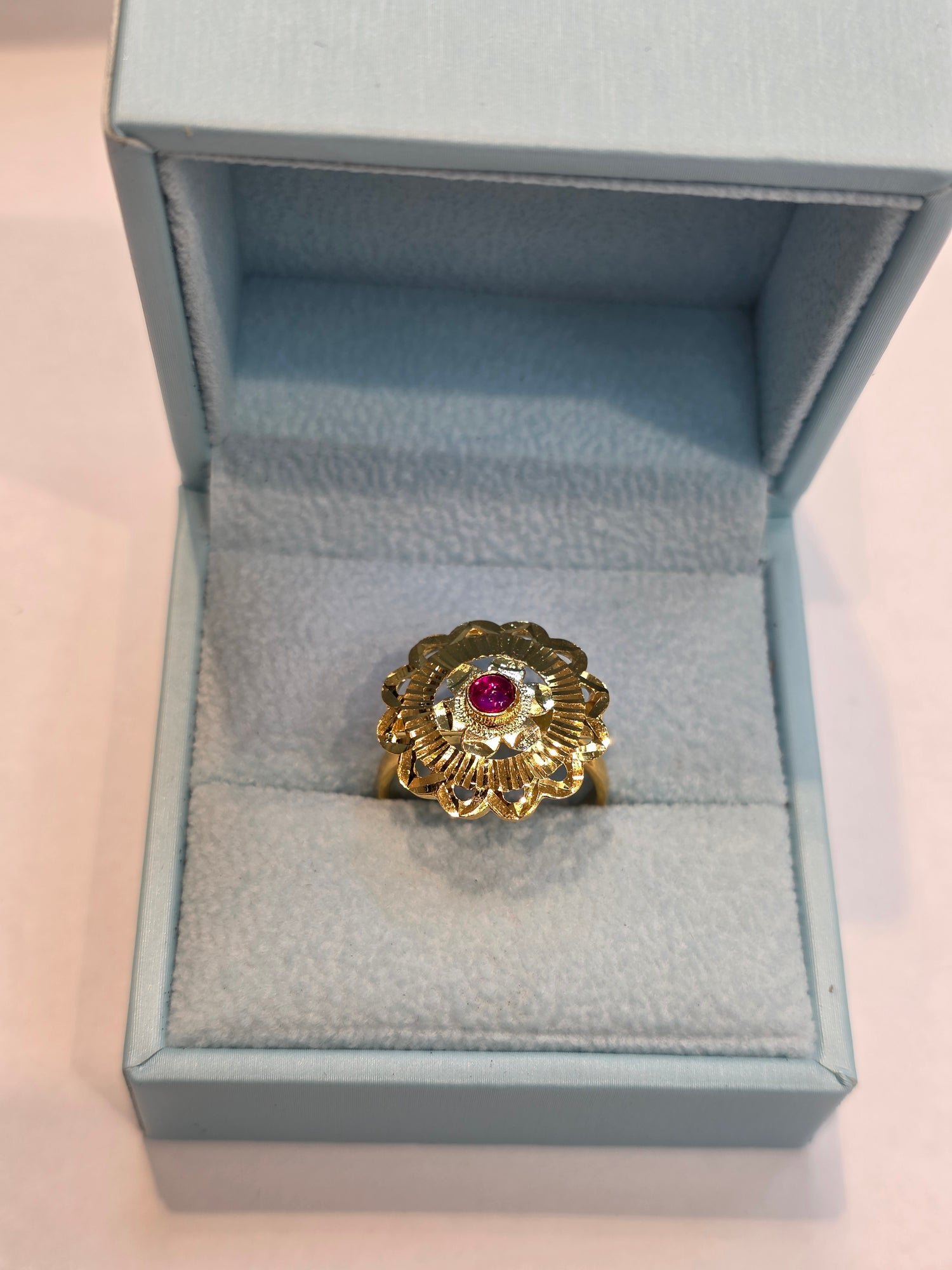 GOLD PLATED RING SIZE 8
