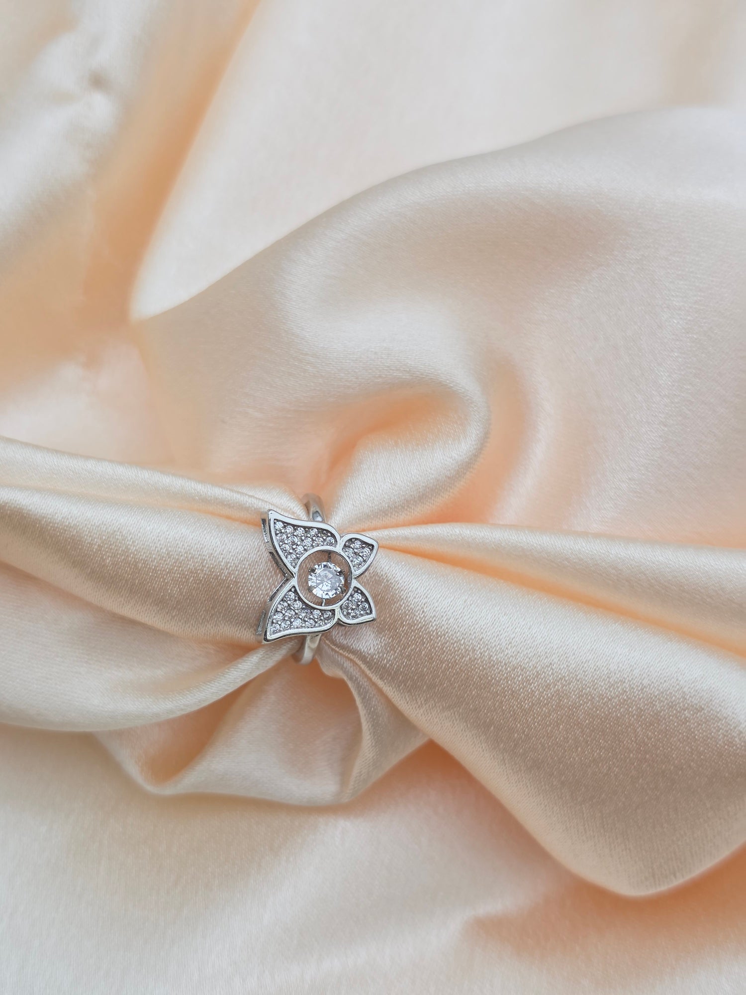 SILVER RING SIZE 6 GR060