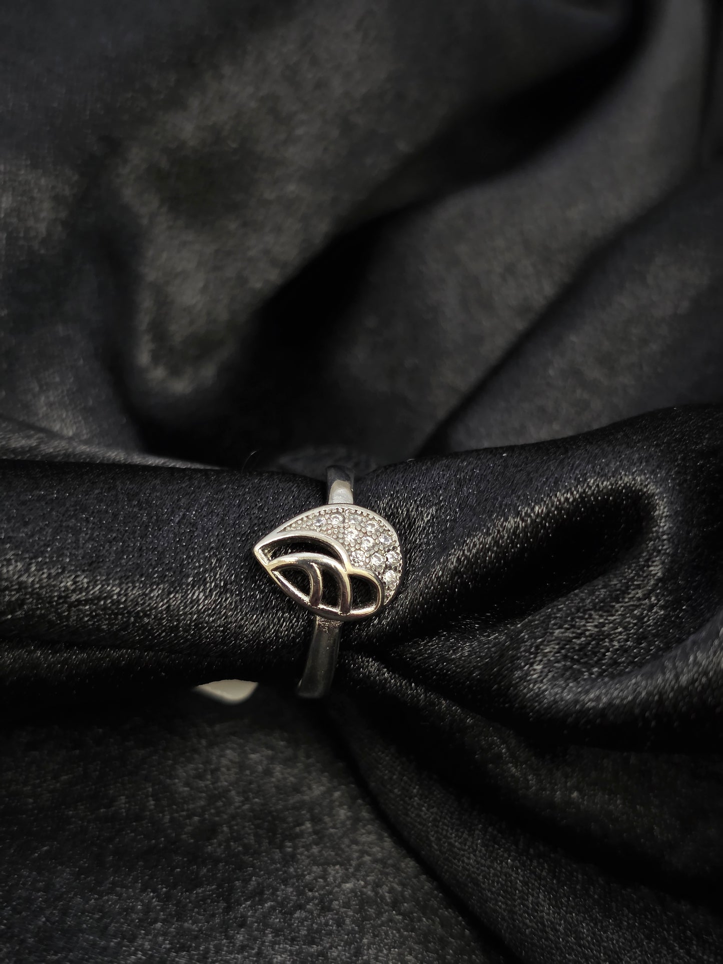 SILVER RING SIZE 5 GR049