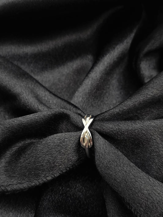 SILVER RING SIZE 7 GR285