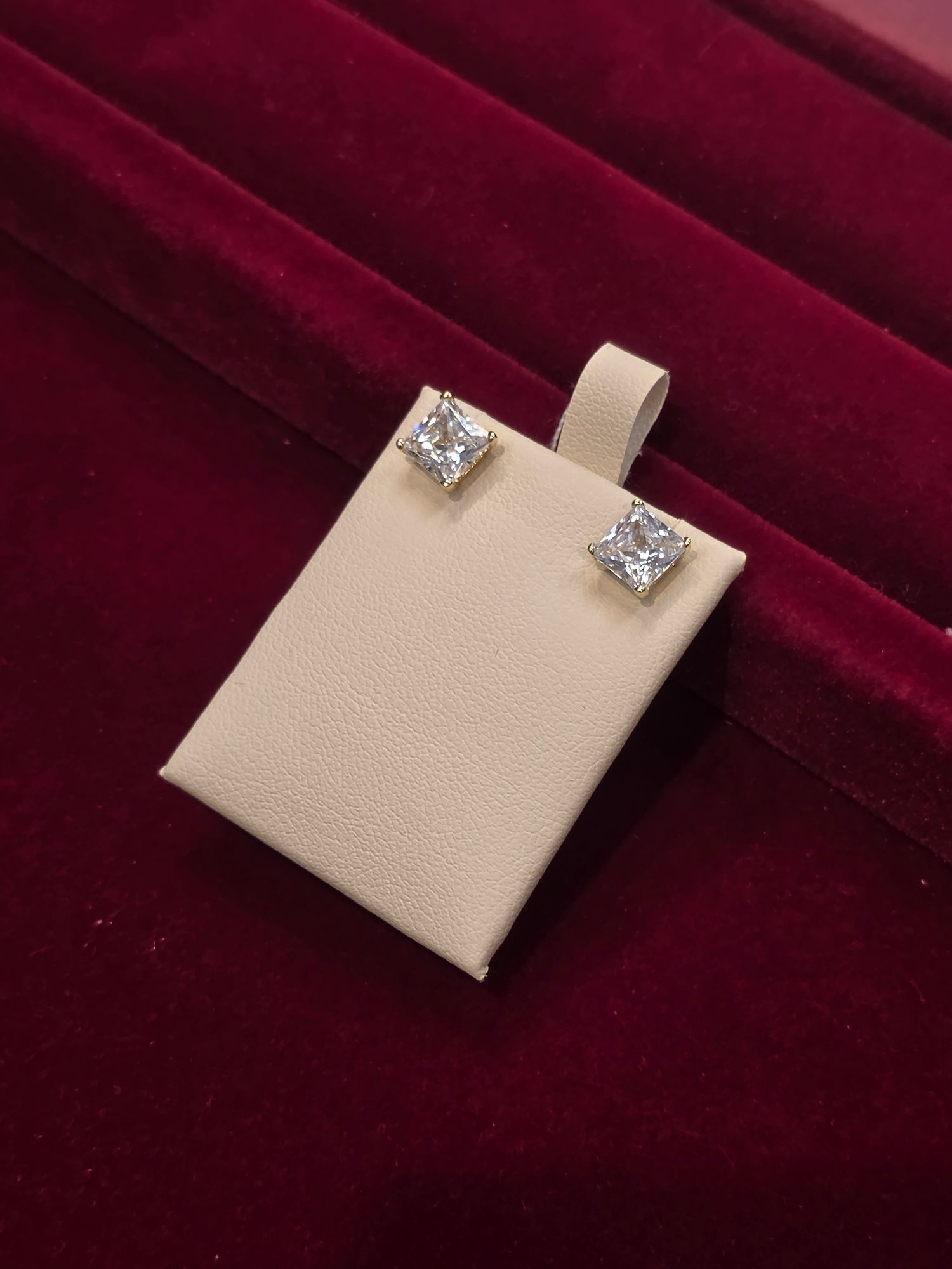 SILVER EARSTUDS GE424