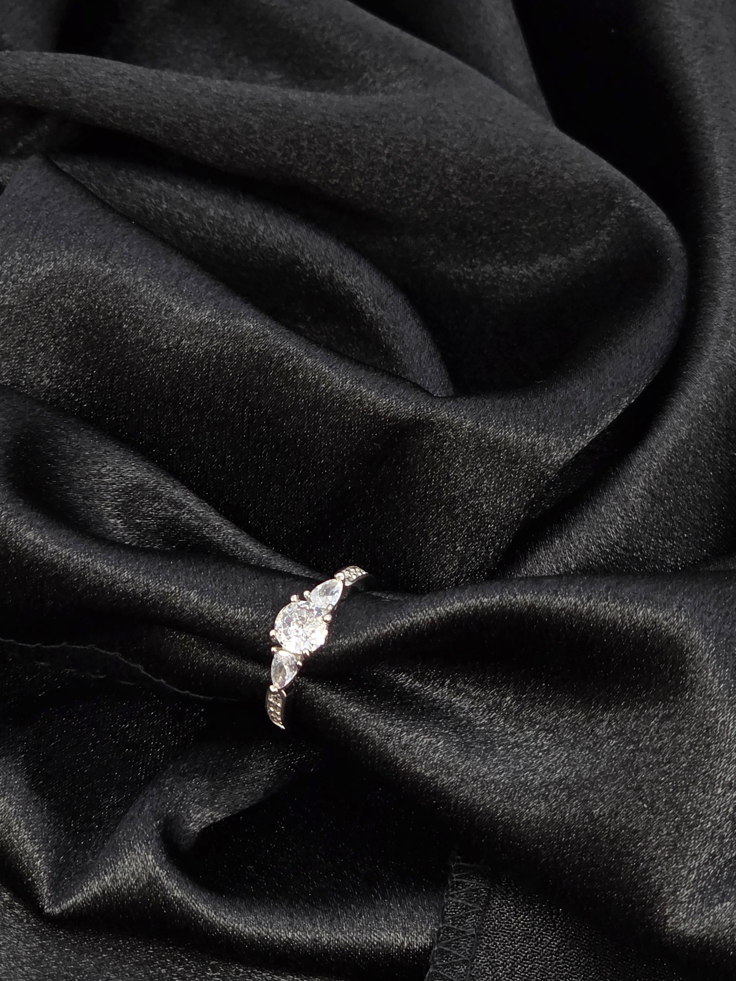 SILVER RING SIZE 6 GR103