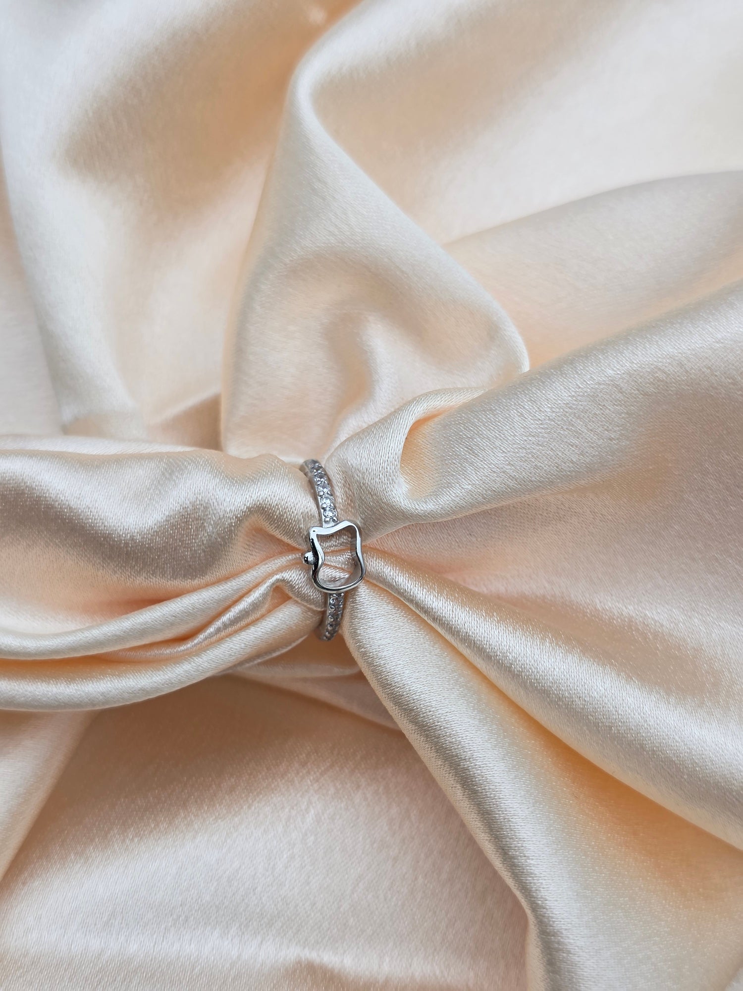 SILVER RING SIZE 7 GR109