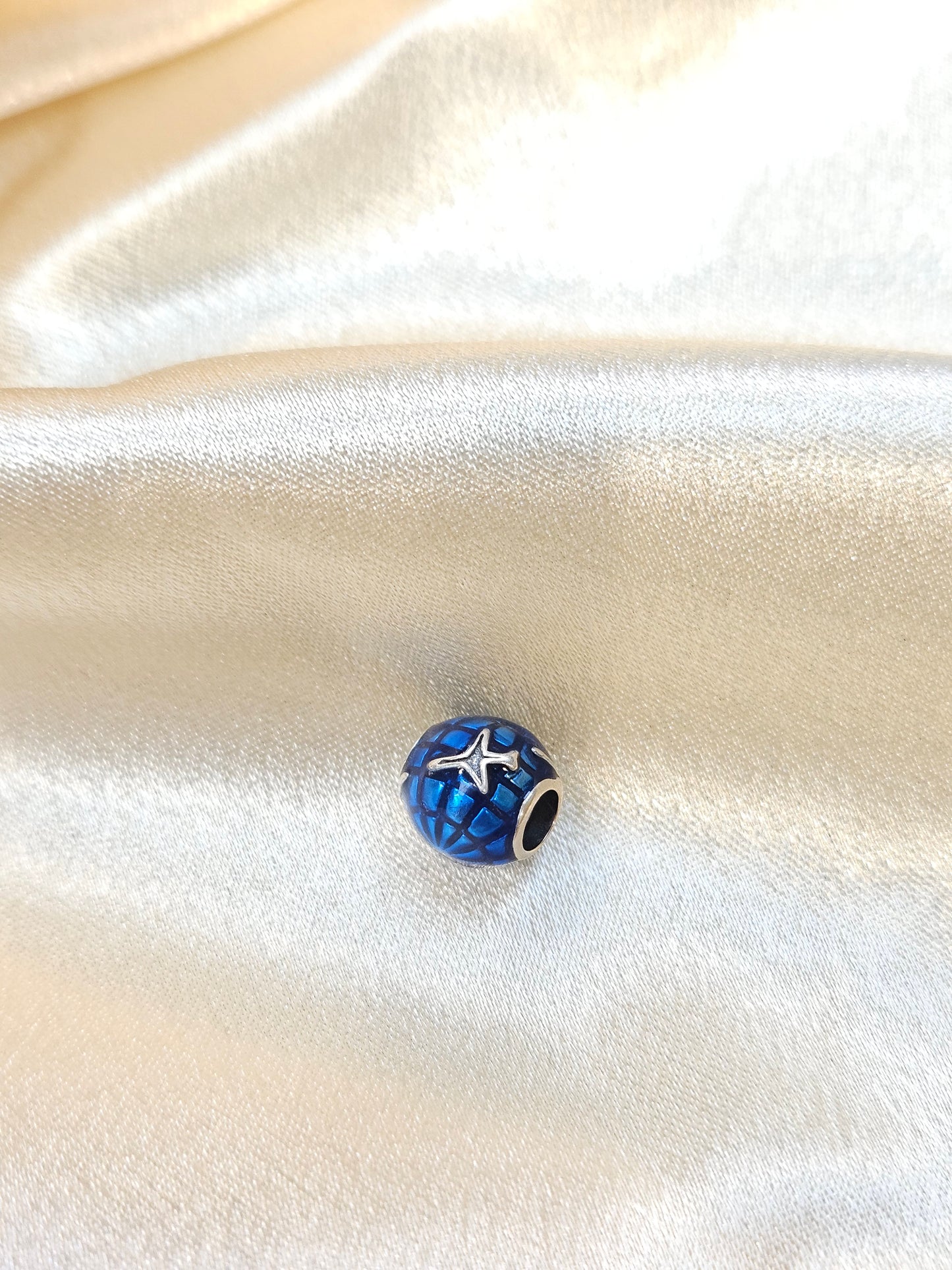BLUE ROUND PANDORA CHARM PC312