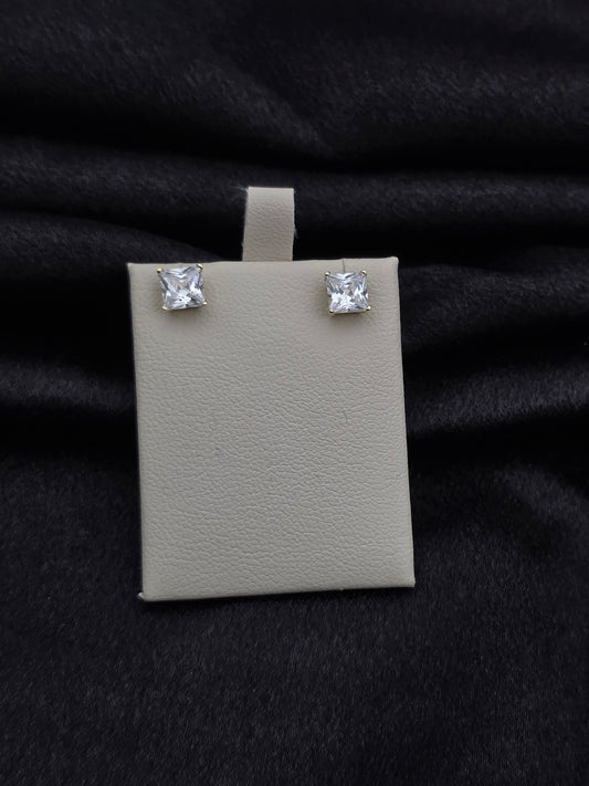 SILVER EAR STUDS GE024