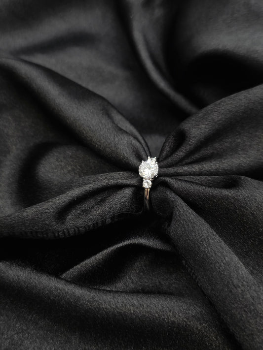 SILVER RING SIZE 8 GR161
