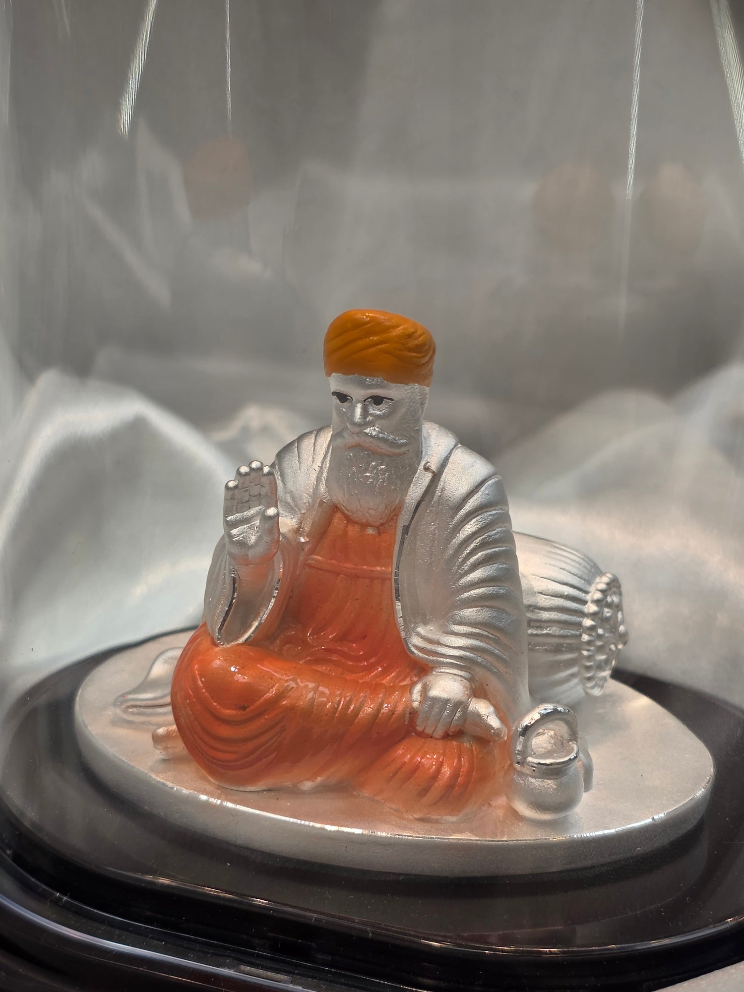 PURE SILVER GURU NANAK DEV JI FRAME IDOL AC301