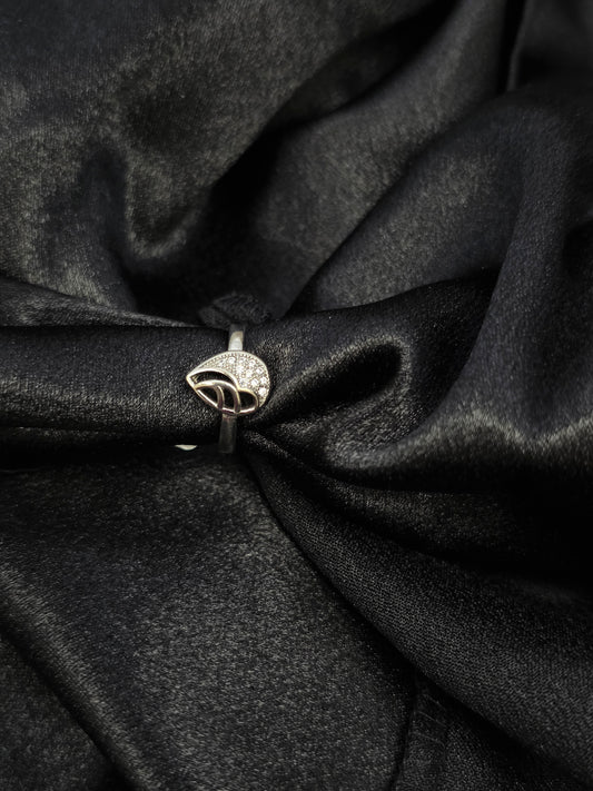 SILVER RING SIZE 5 GR049
