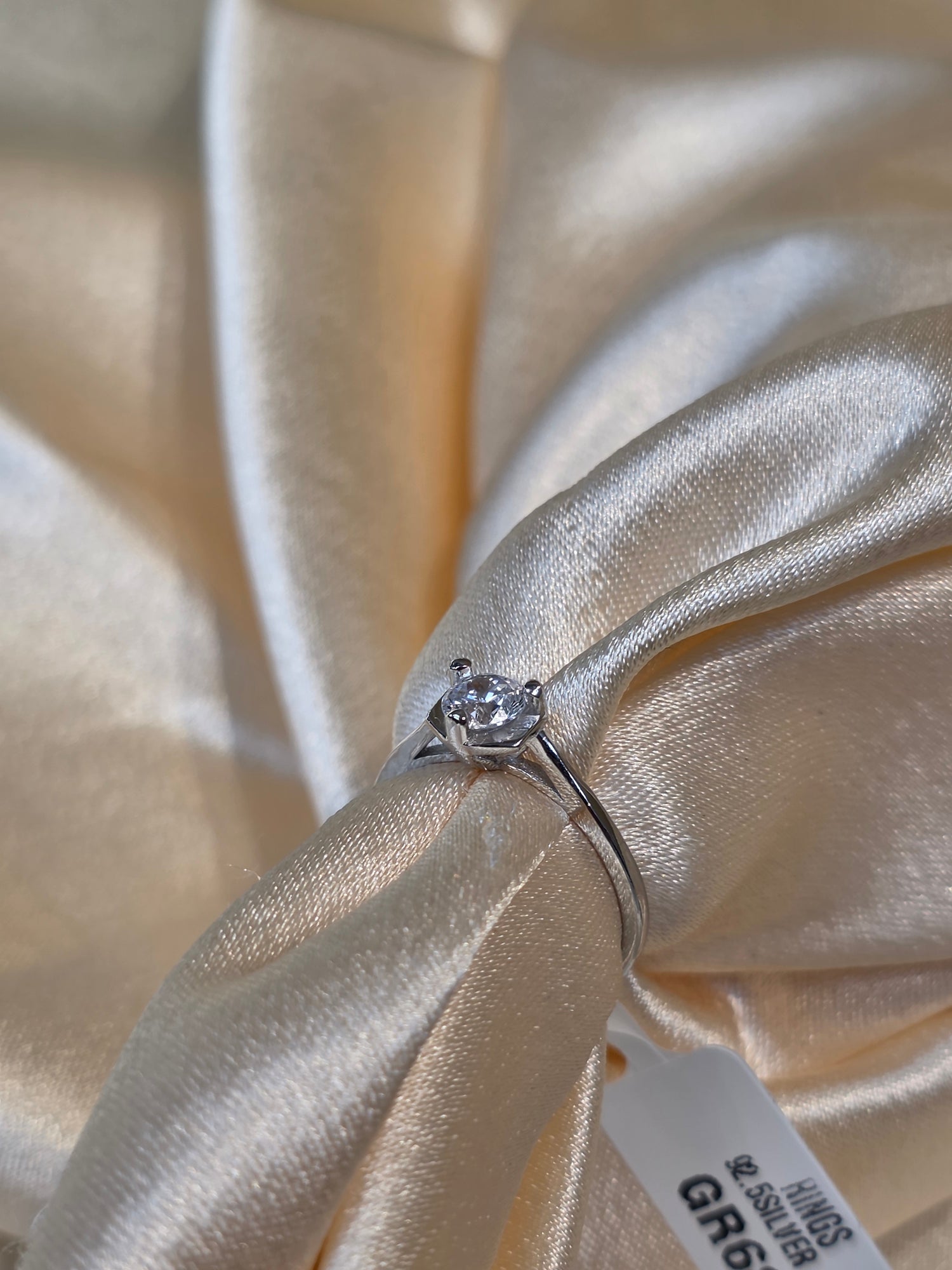 SILVER RING SIZE 6 GR681