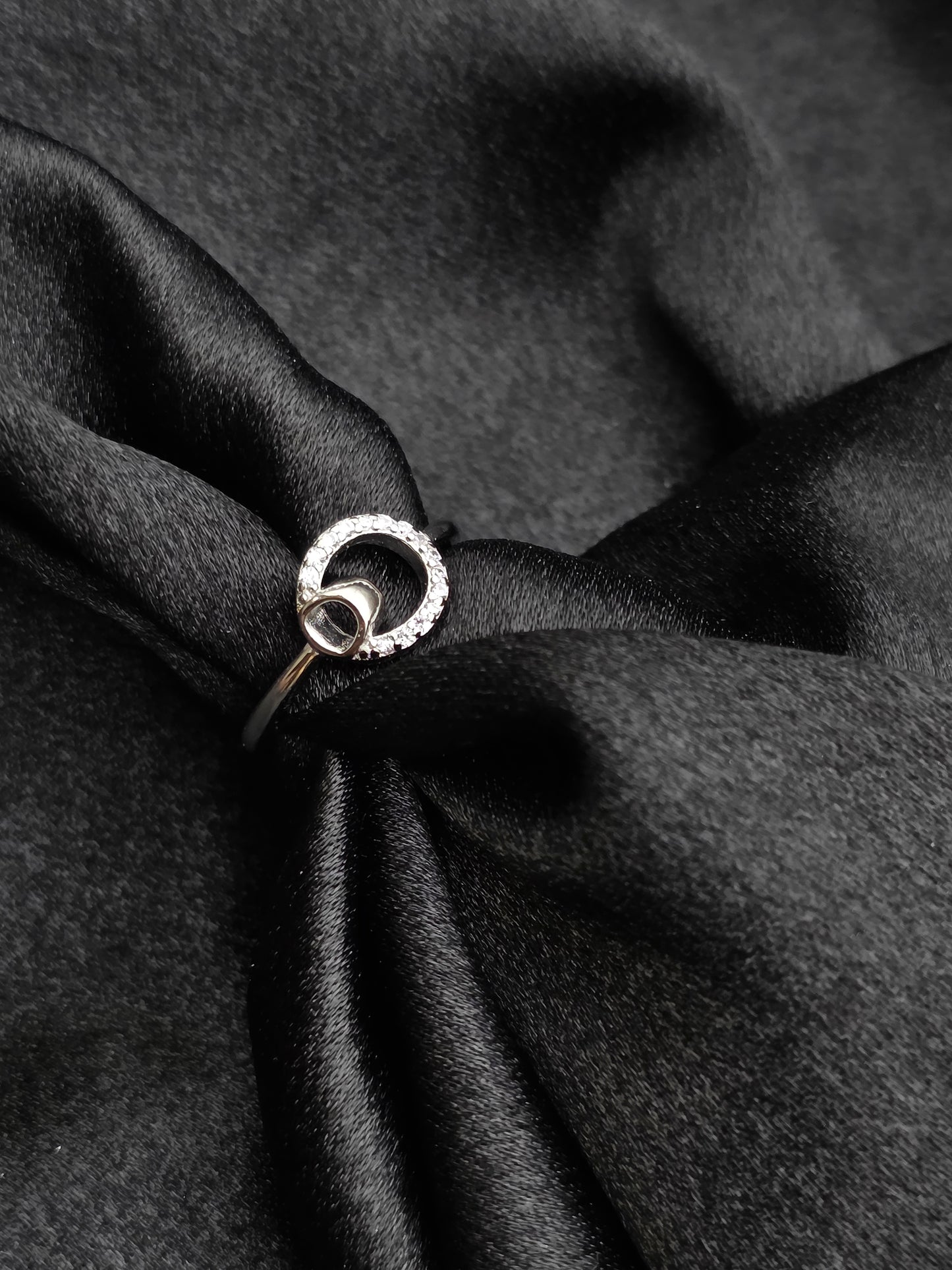 SILVER RING SIZE 6 GR510