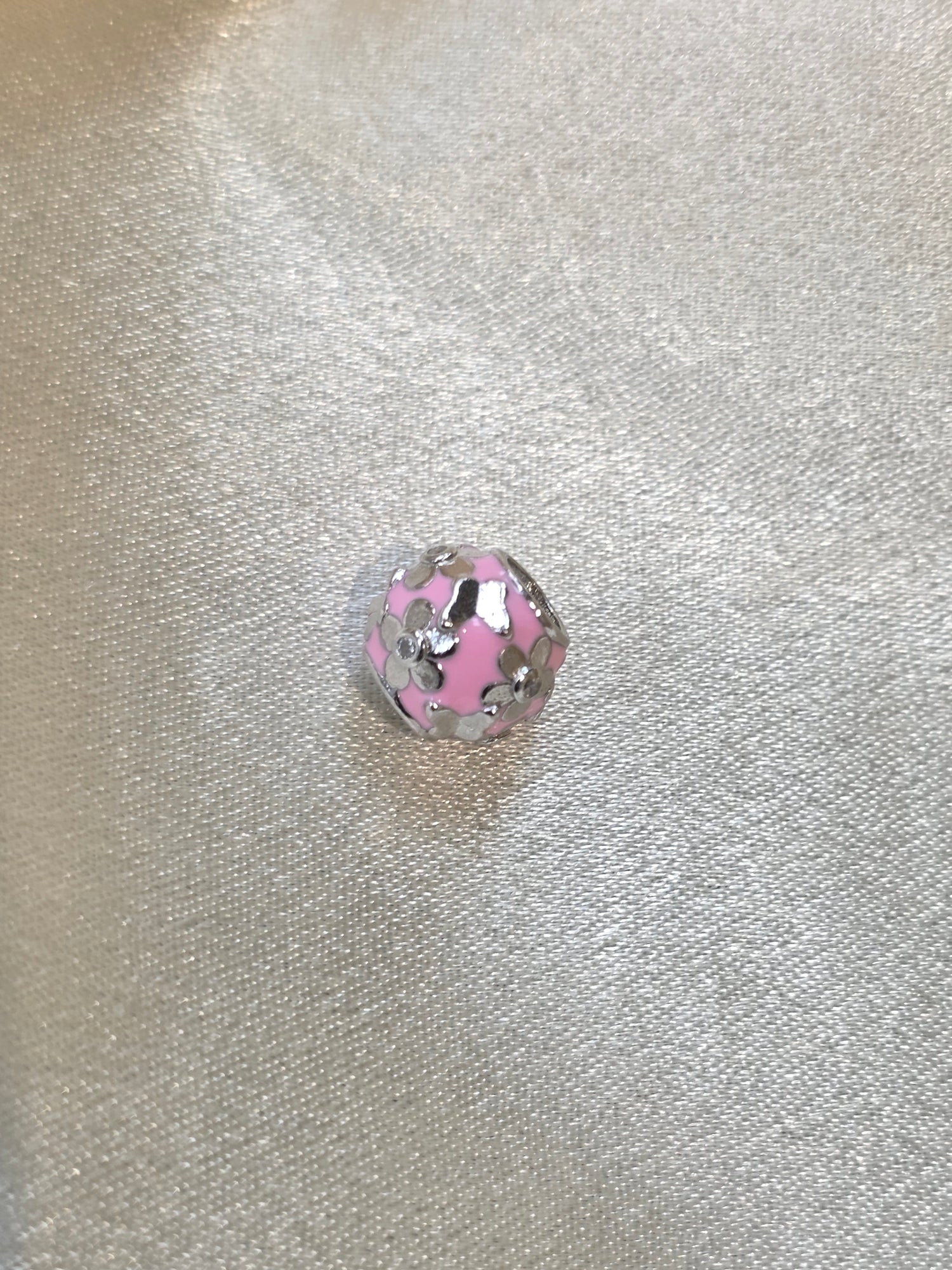 PANDORA DISNEY DAISY BUTERFLY FLOWER BEAD CHARM PC220