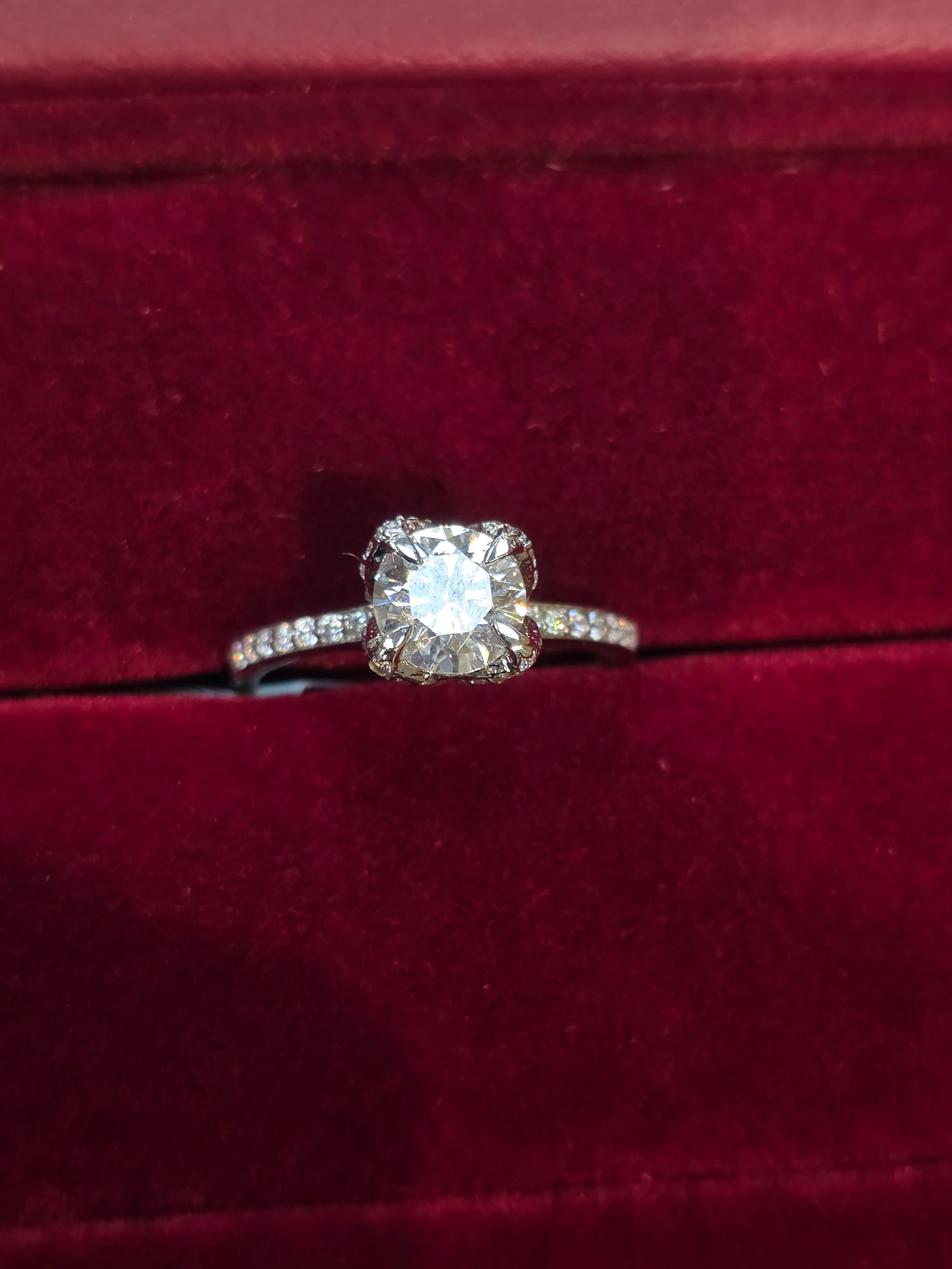 SILVER MOISSANITE RING SIZE 6 MM017