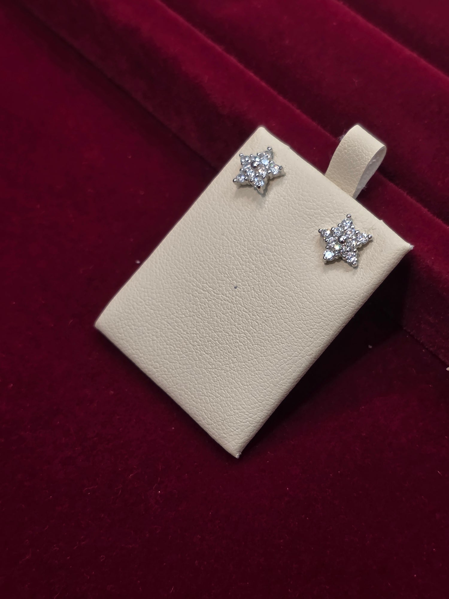 SILVER EARSTUDS GE354