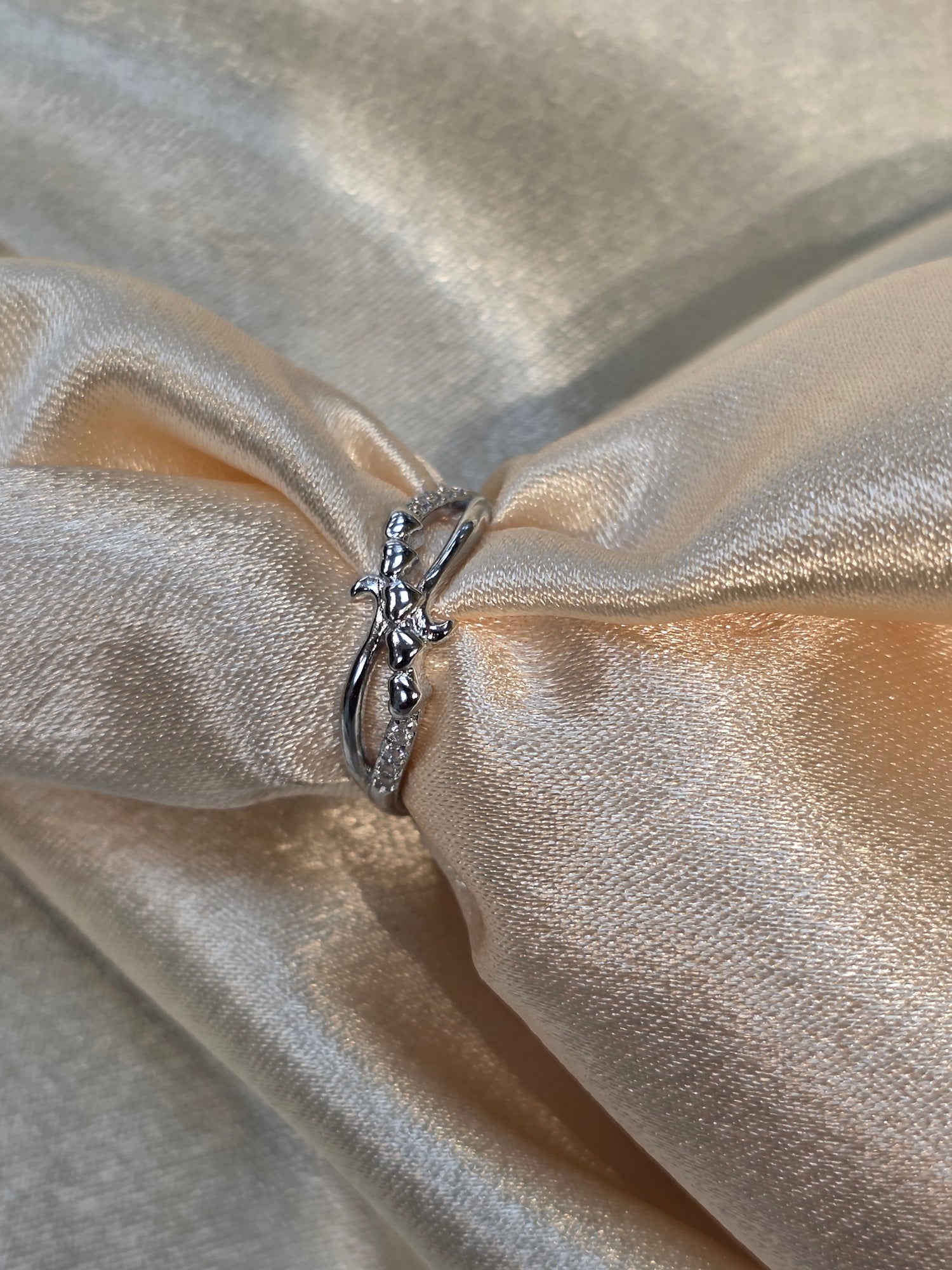 SILVER RING SIZE 6 GR702