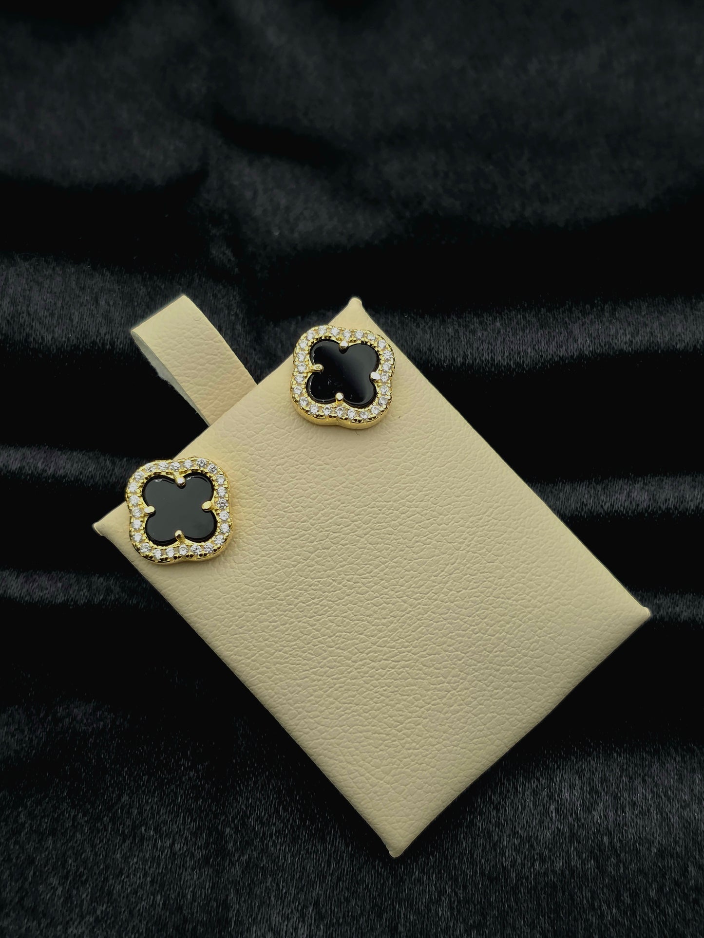 SILVER EAR STUDS GE190