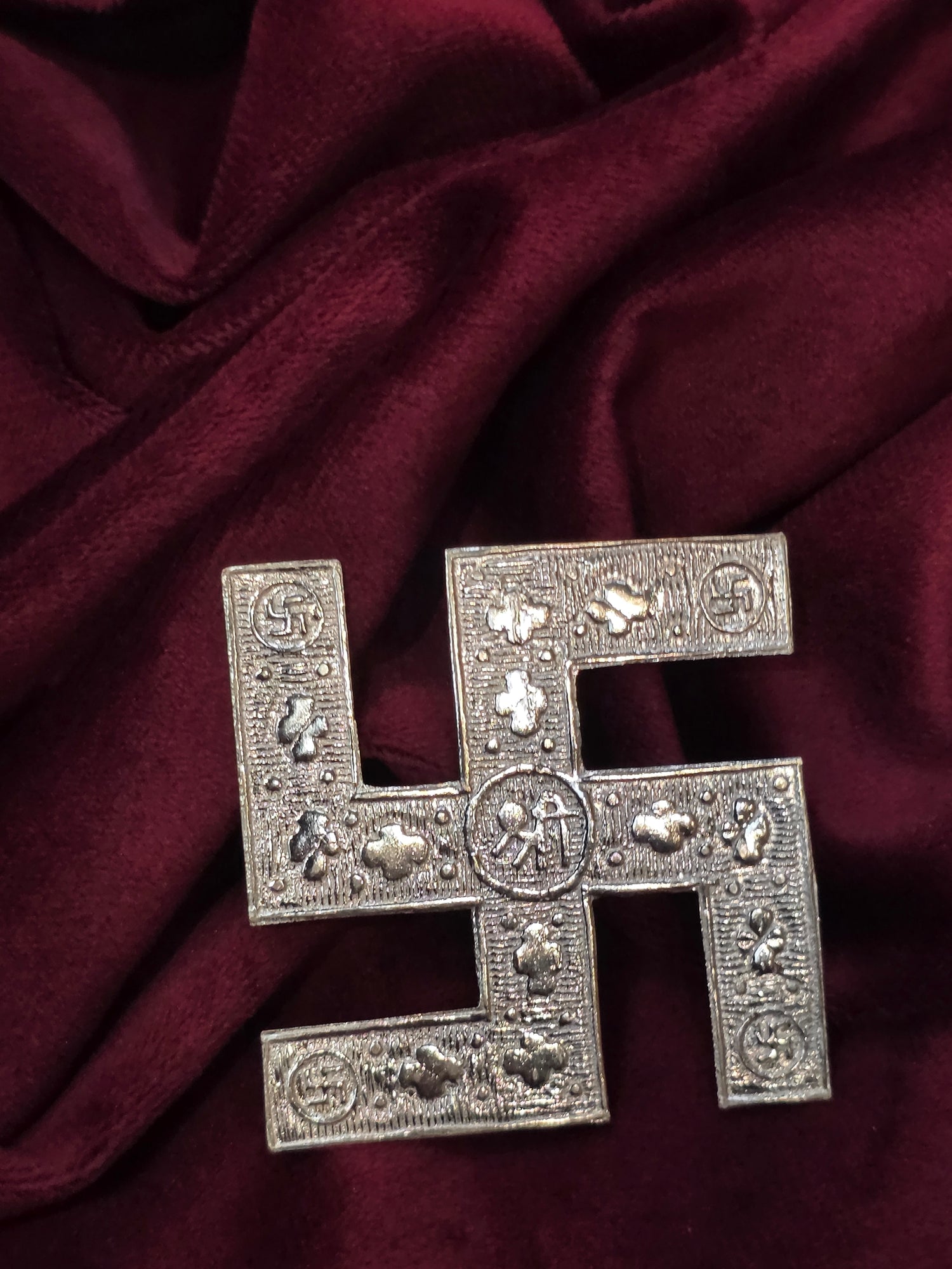 PURE SILVER SWASTIK AC111