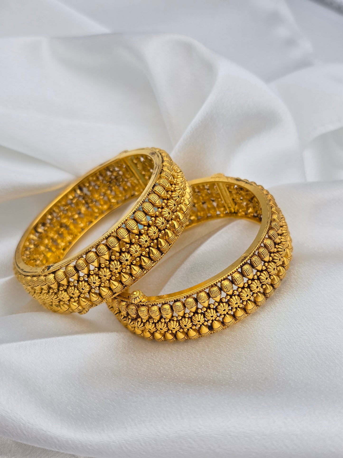 GOLD PLATED BANGLES GPI139