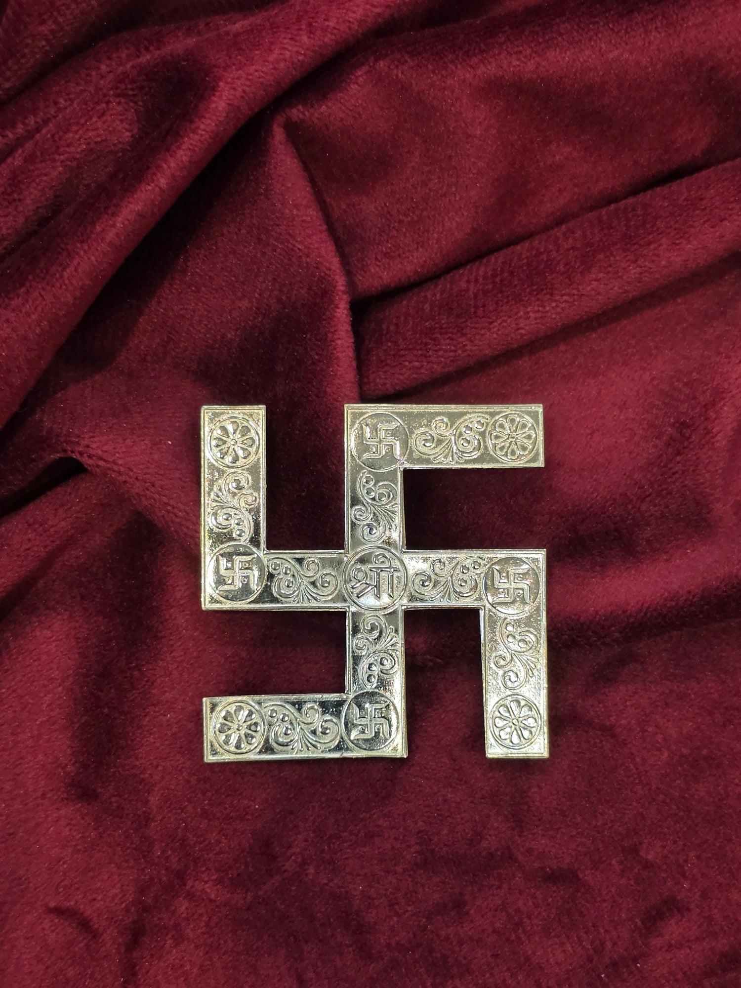 PURE SILVER SWASTIK AC140