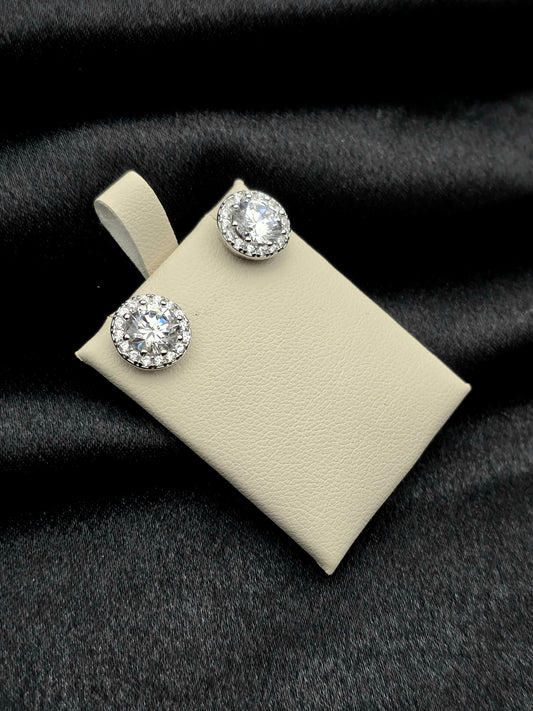 SILVER EARSTUDS GE580