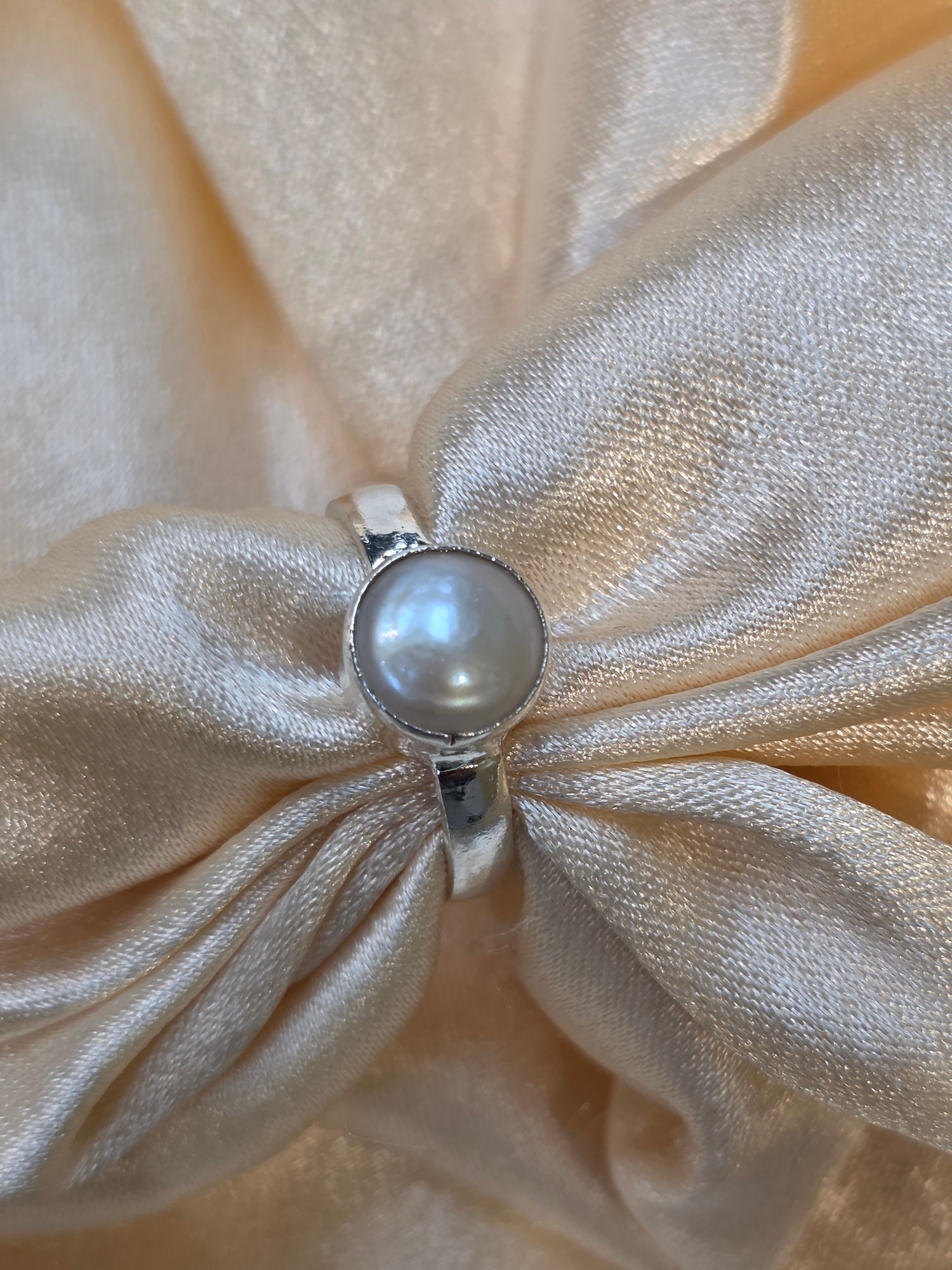 PEARL RING SIZE 7 GR897