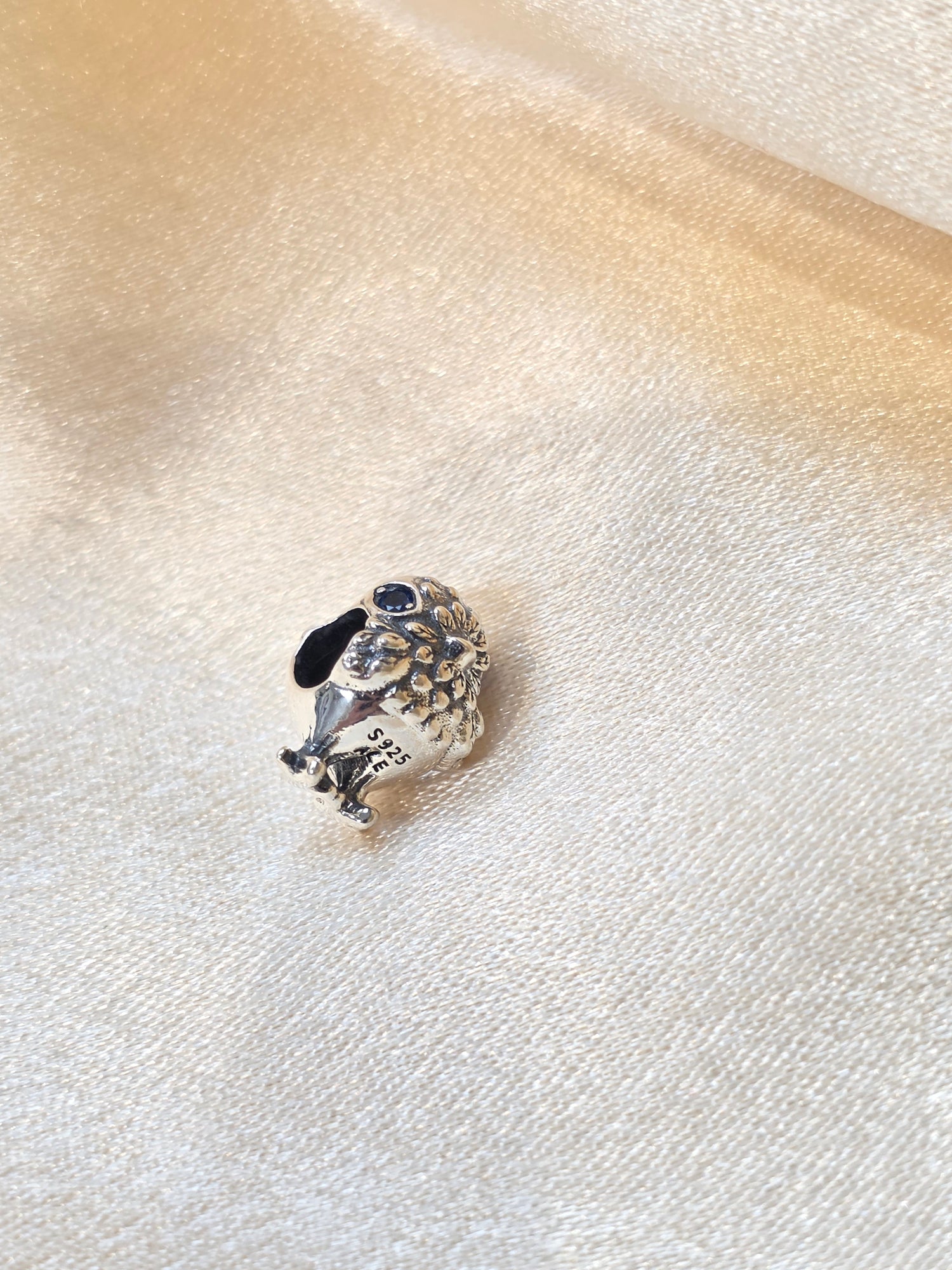 PANDORA SPARKLING CUTE CHICK CHARM PC304