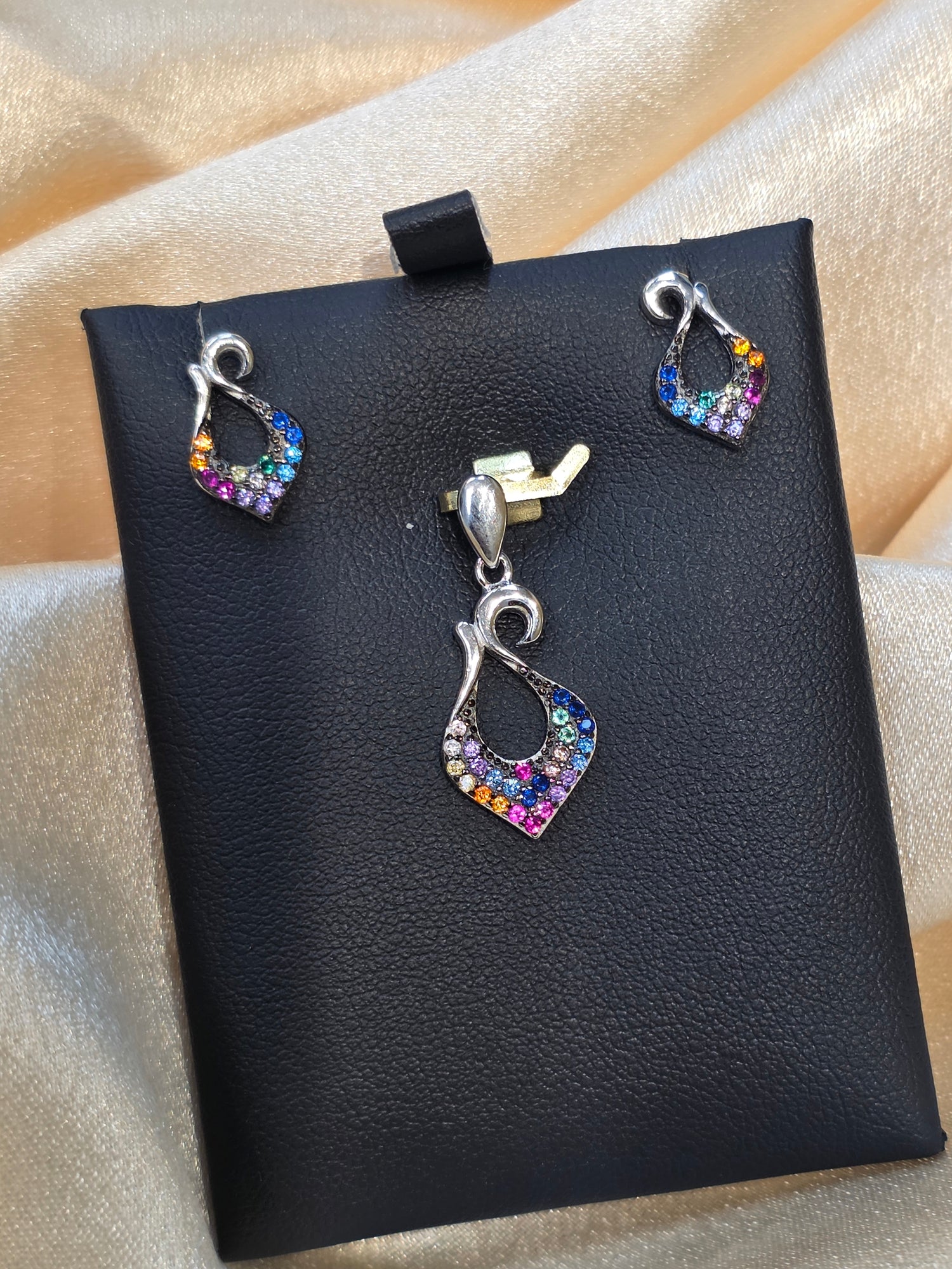 SILVER PENDANT SET PS031