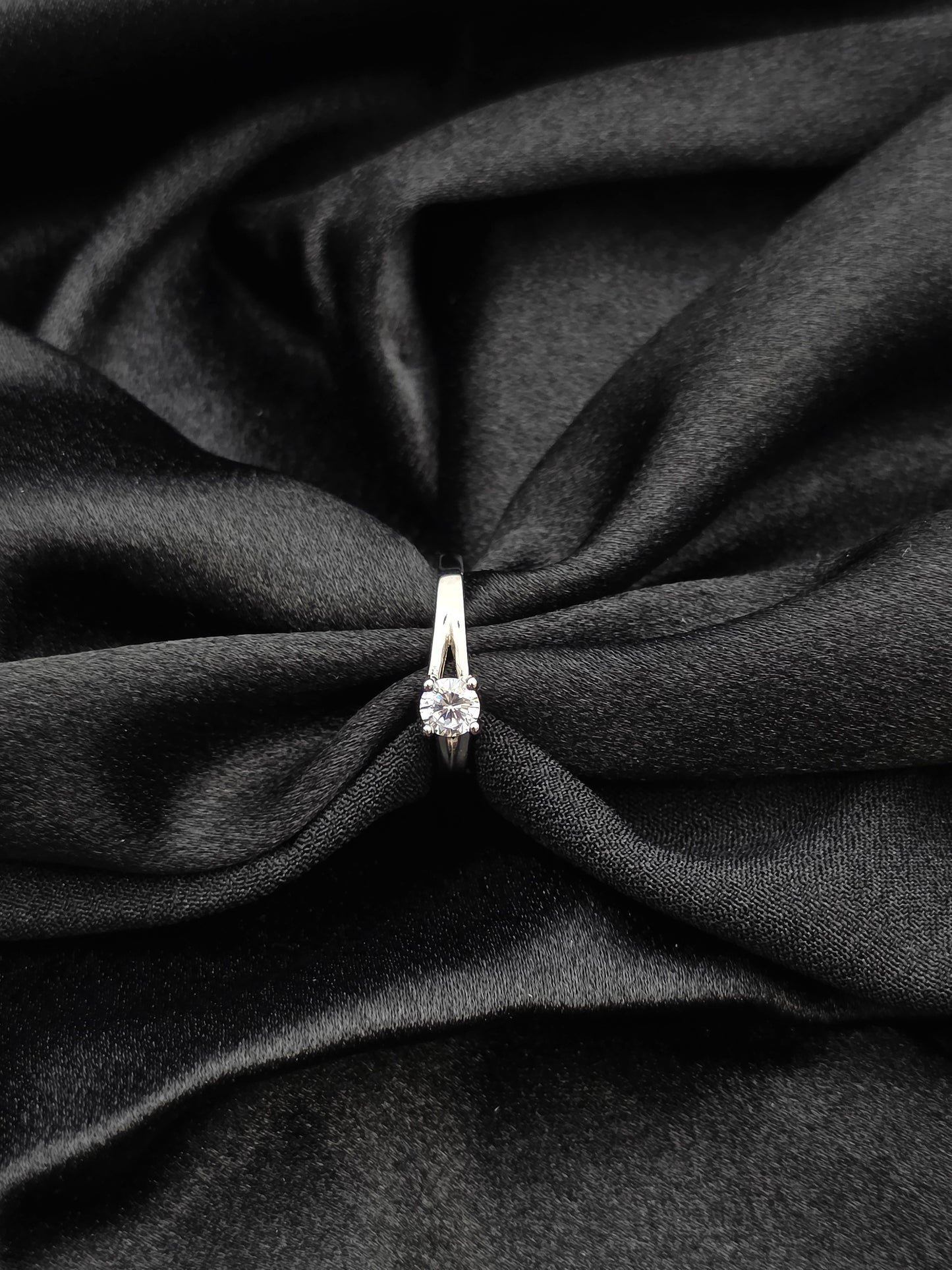 SILVER RING SIZE 7 GR230
