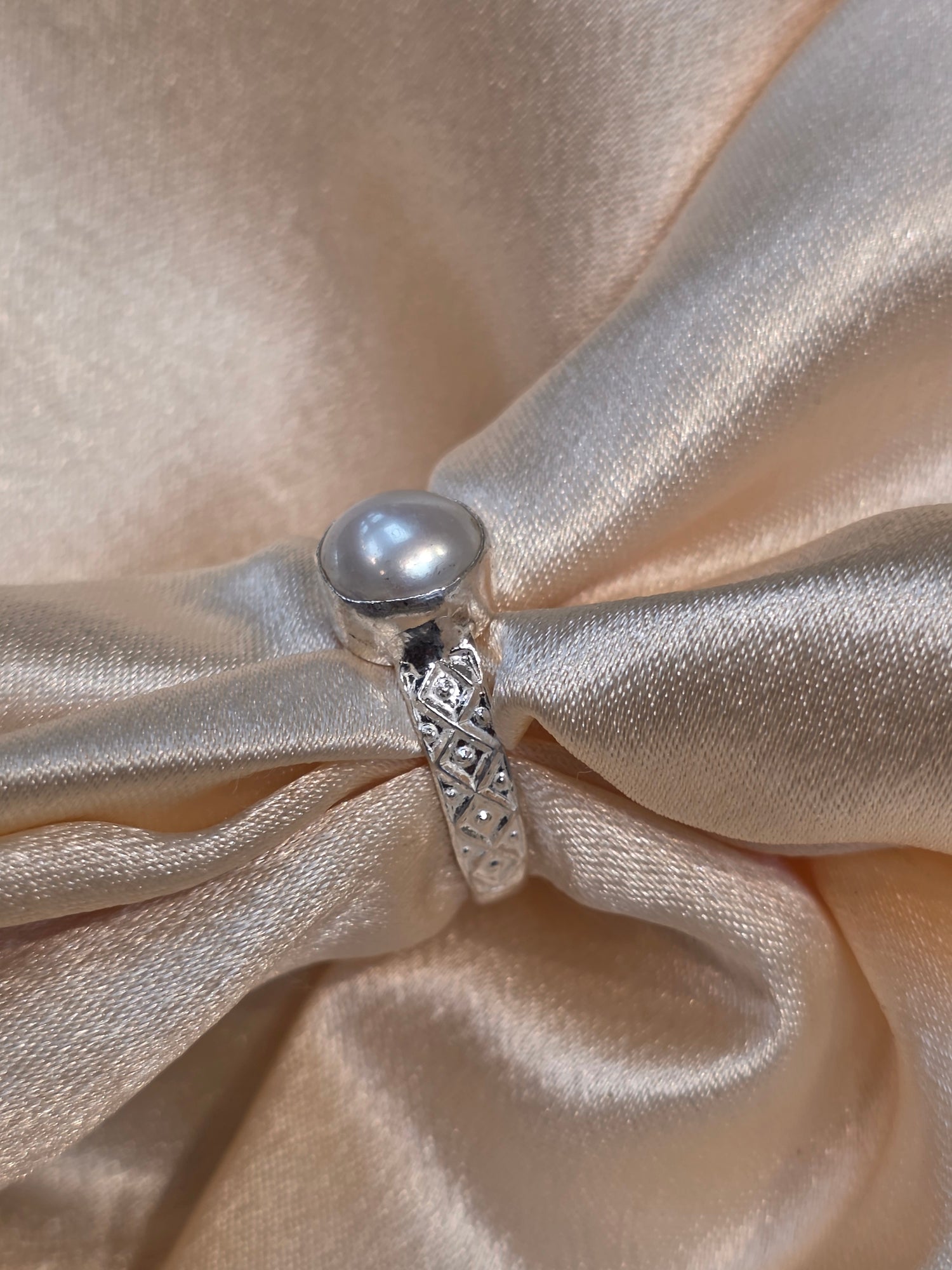 PEARL RING SIZE 11 GR940
