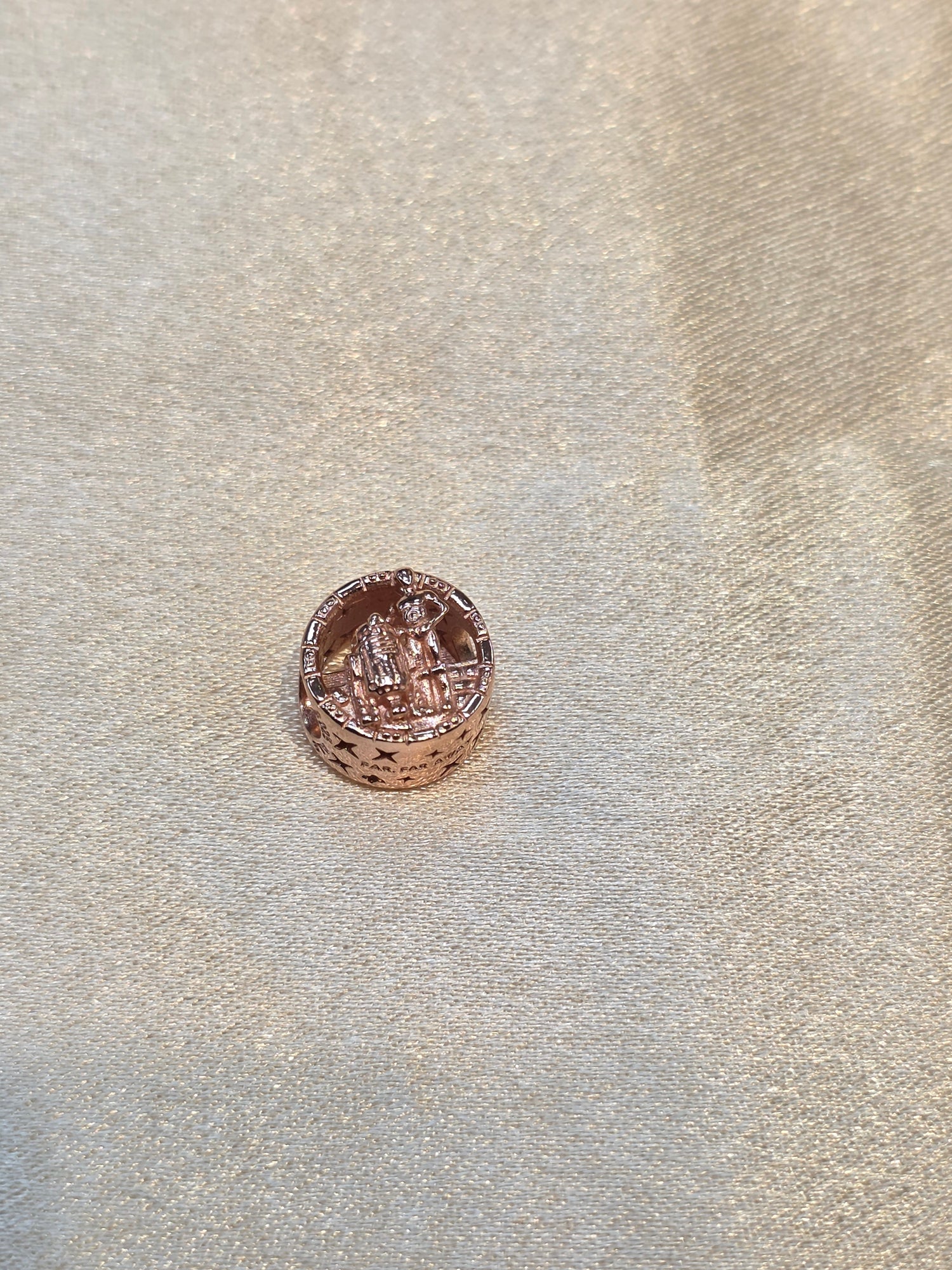 PANDORA ROSE GOLD STAR WAR CHARM PC417