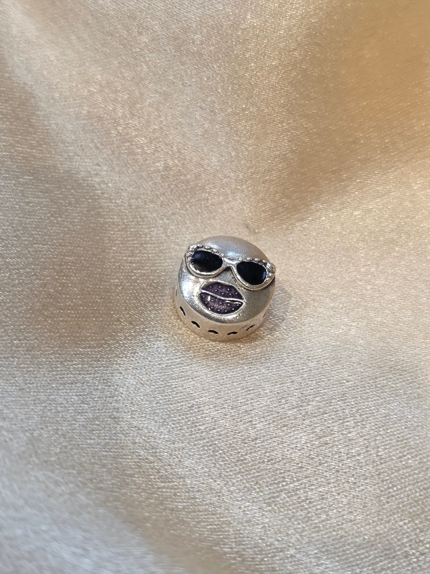 PANDORA STAL COOL EMOJI CHARM PC322
