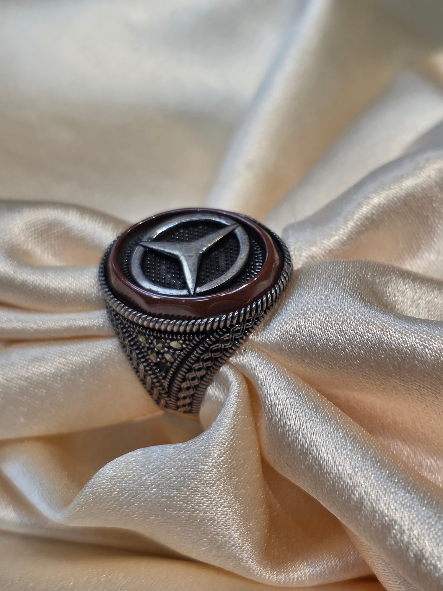 BOYS SILVER RING SIZE 10 BR026