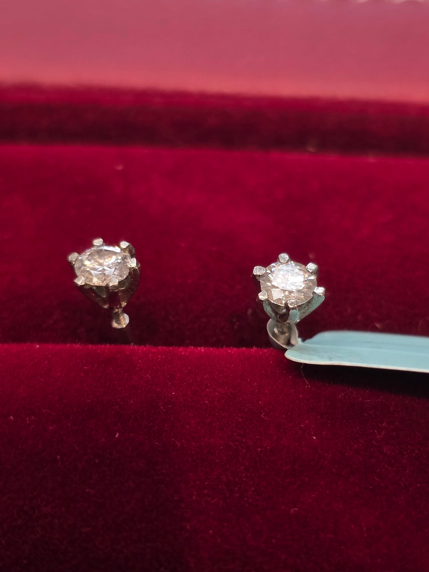 SILVER MOISSANITE EARSTUDS MM026