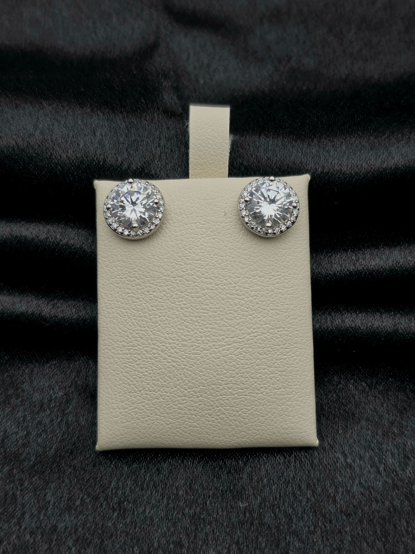 SILVER EAR STUDS GE421