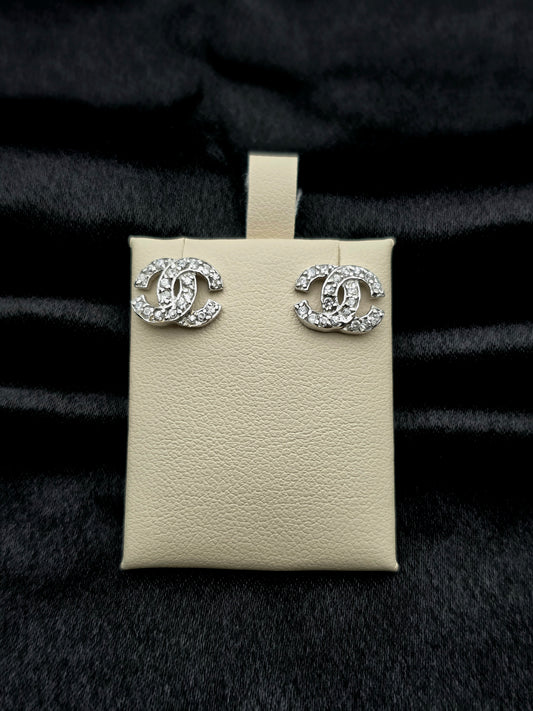 SILVER EAR STUDS GE352