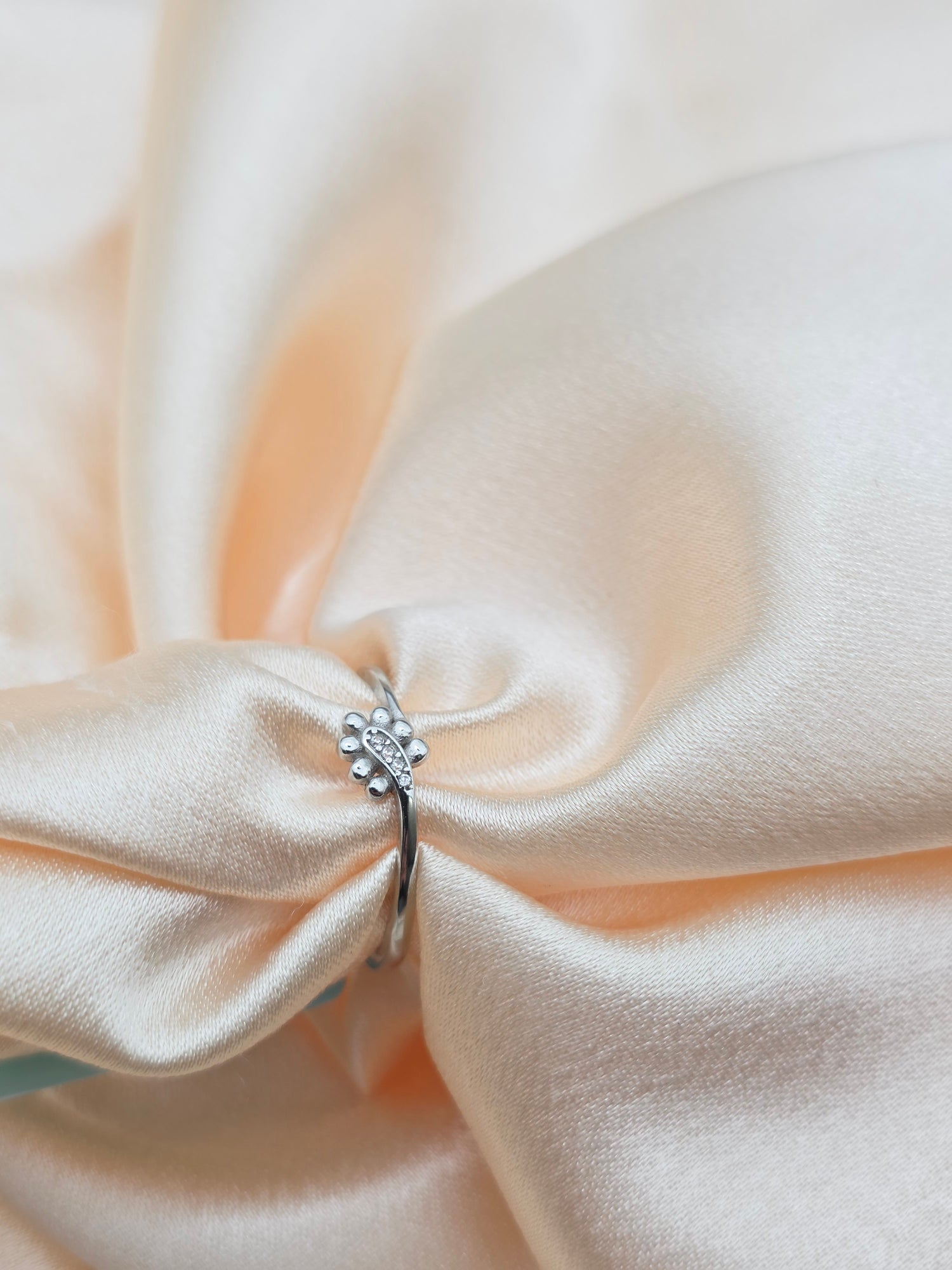 SILVER RING SIZE ADJ GR157