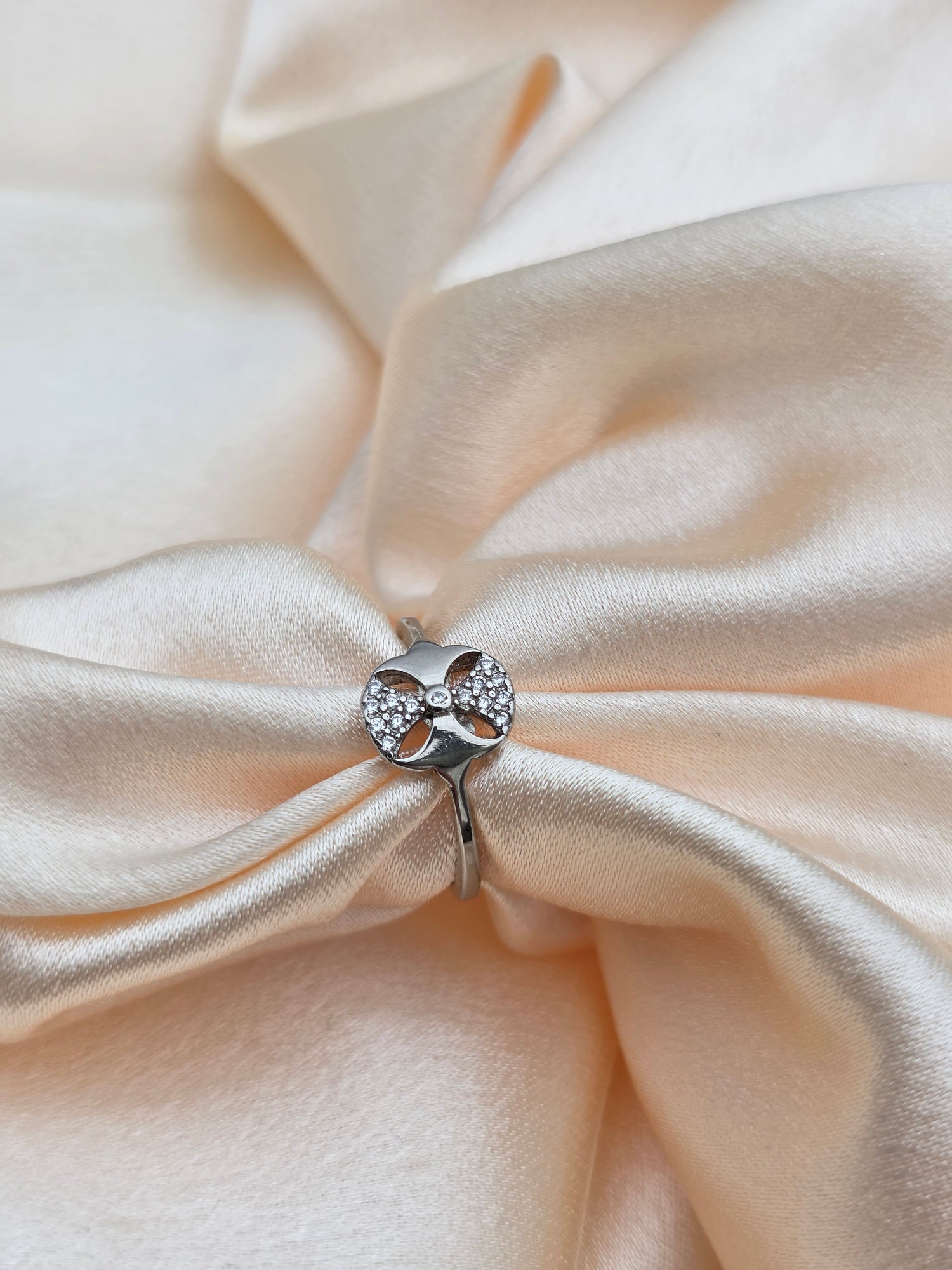 SILVER RING SIZE 7 GR099