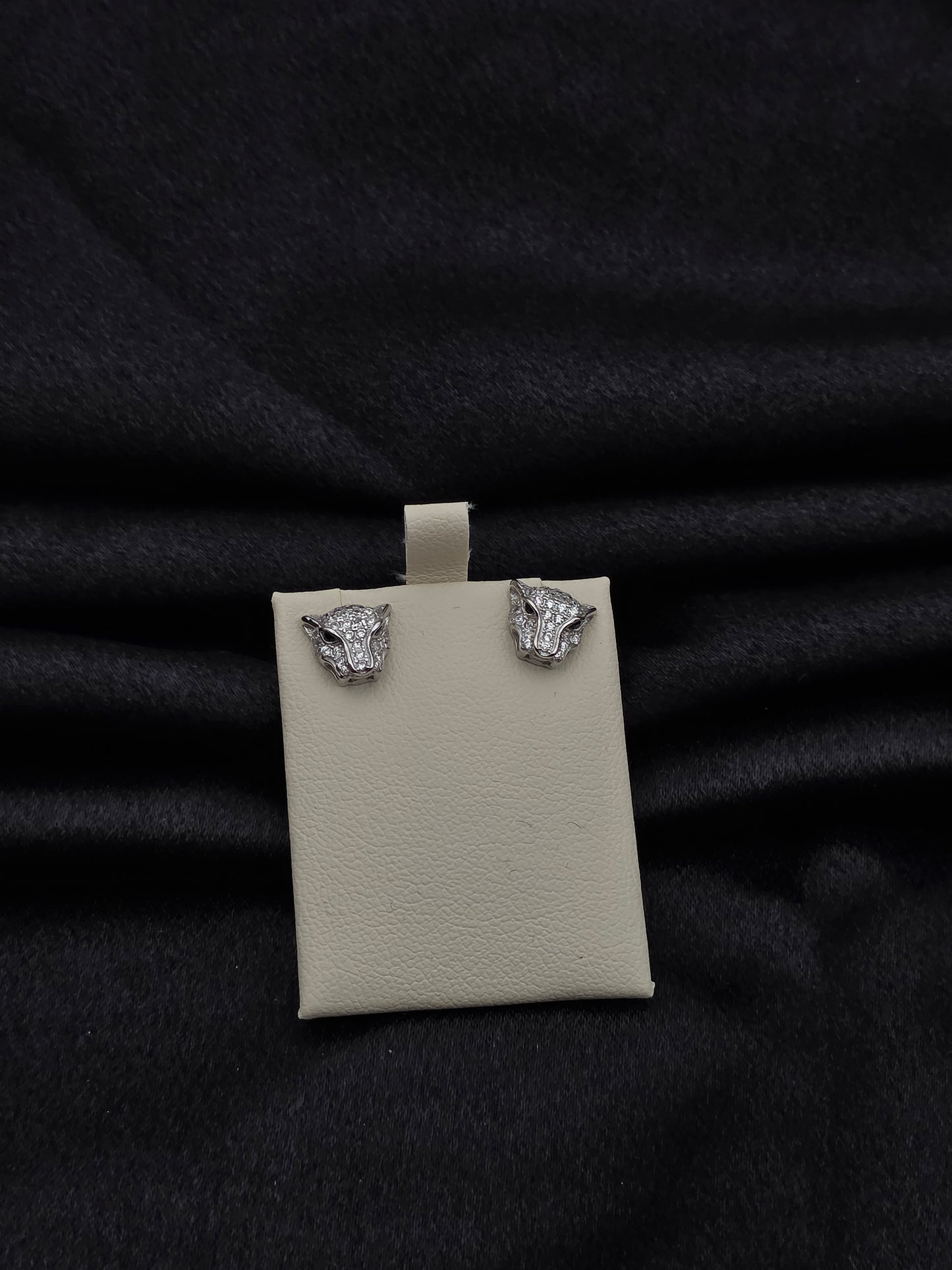 SILVER EAR STUDS GE122