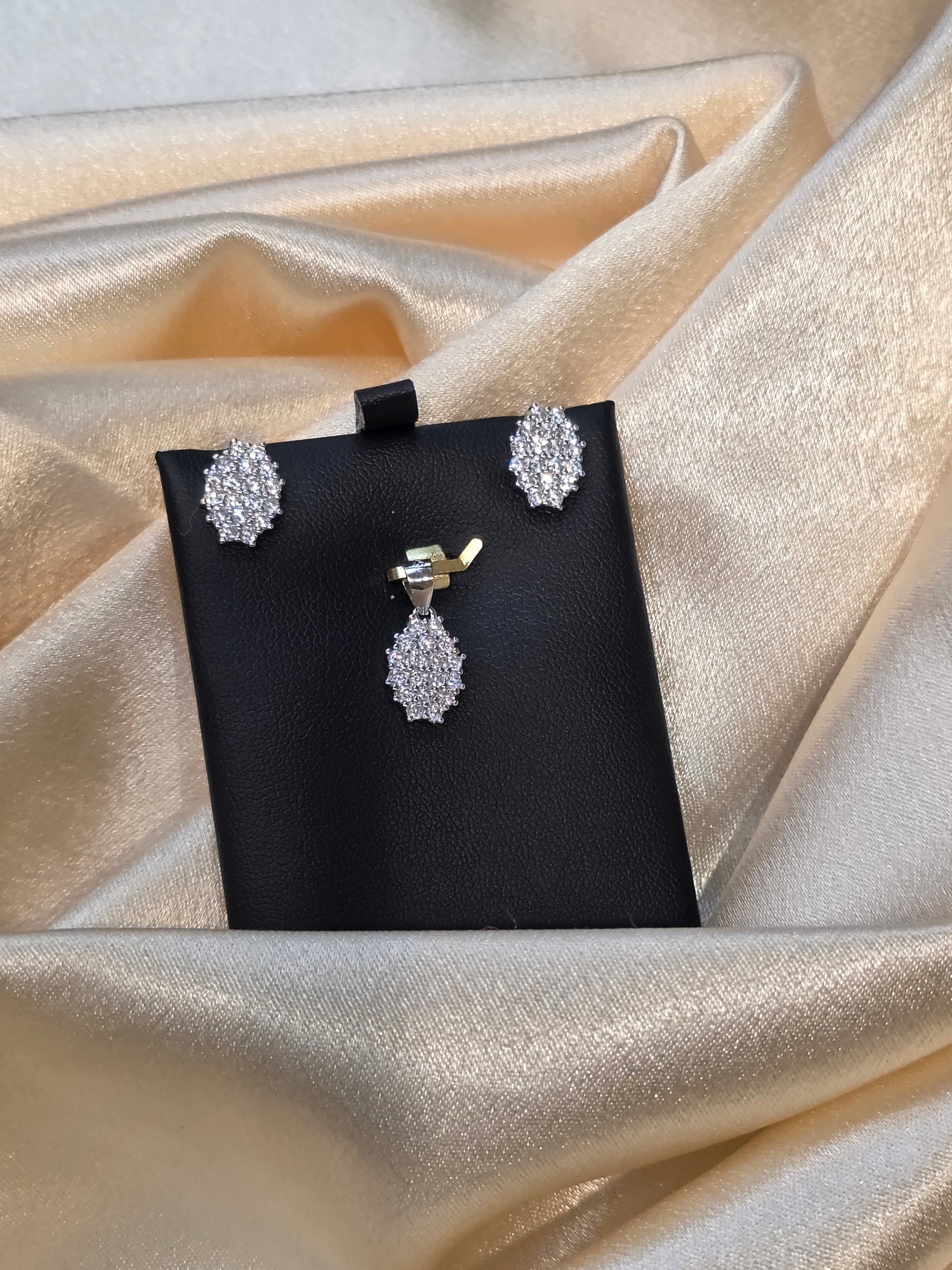 SILVER PENDANT SET PS023