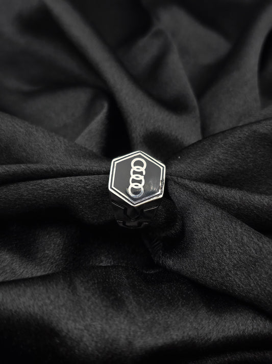 BOYS SILVER RING SIZE 9 BR055