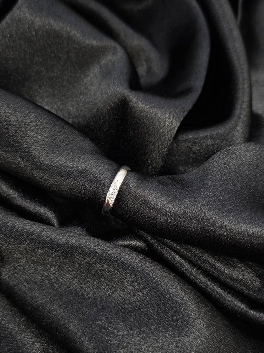 SILVER RING SIZE 5 GR212