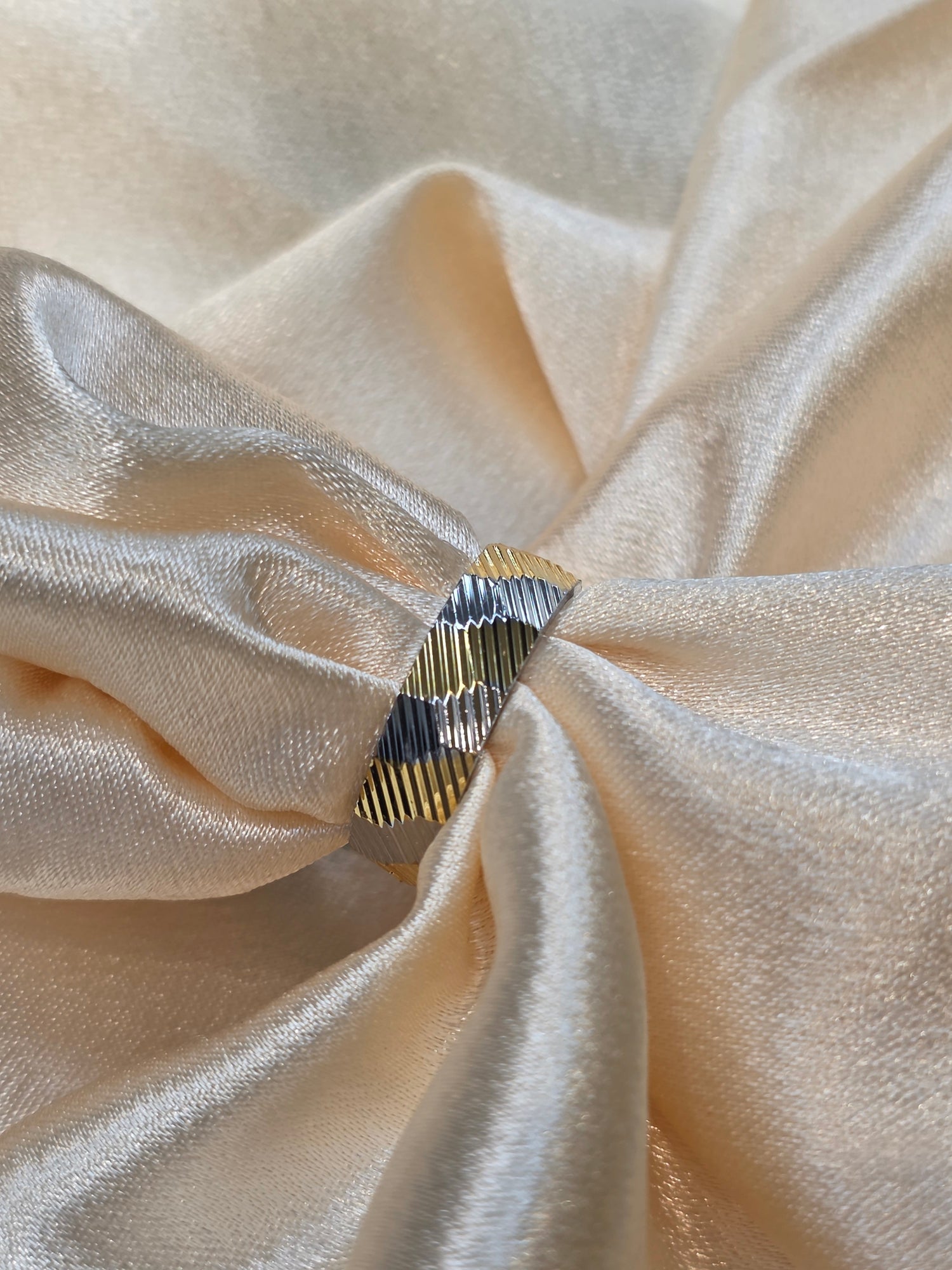 SILVER BAND SIZE 7 GR362