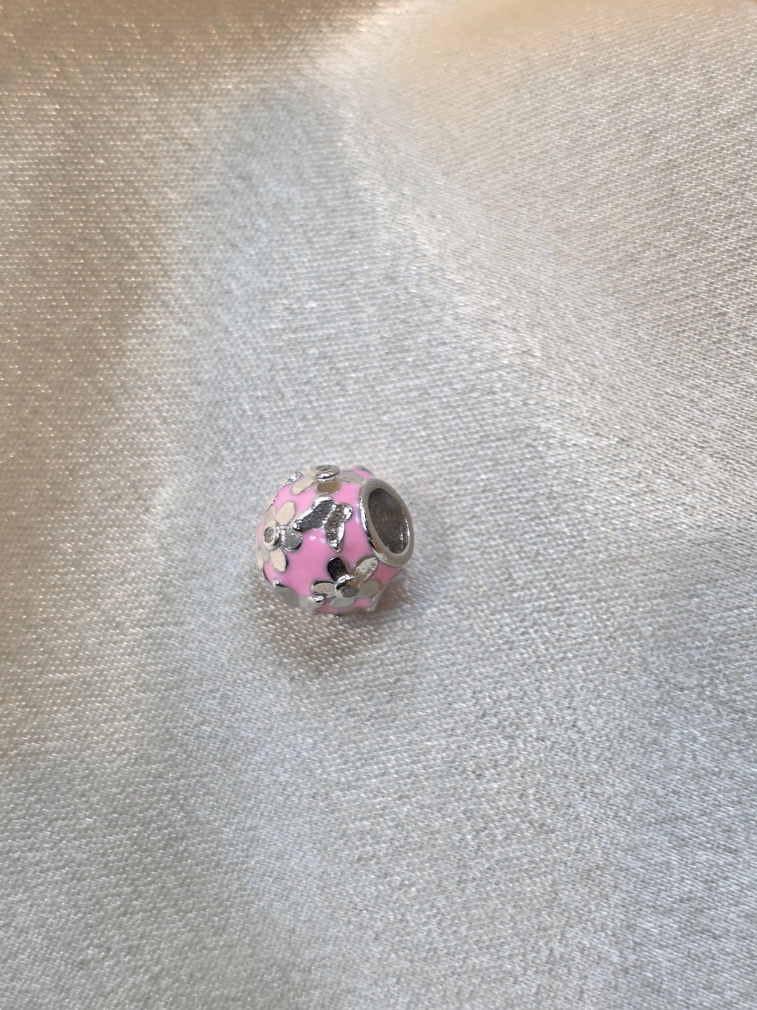 PANDORA DISNEY DAISY BUTERFLY FLOWER BEAD CHARM PC220