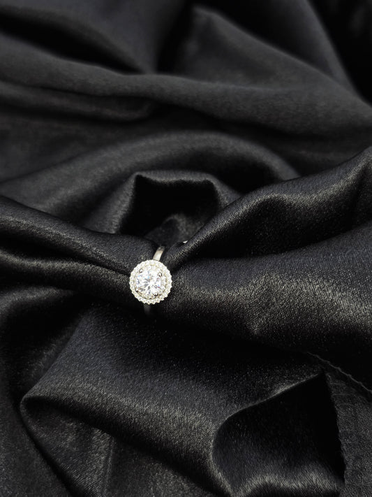 SILVER RING SIZE 6 GR117