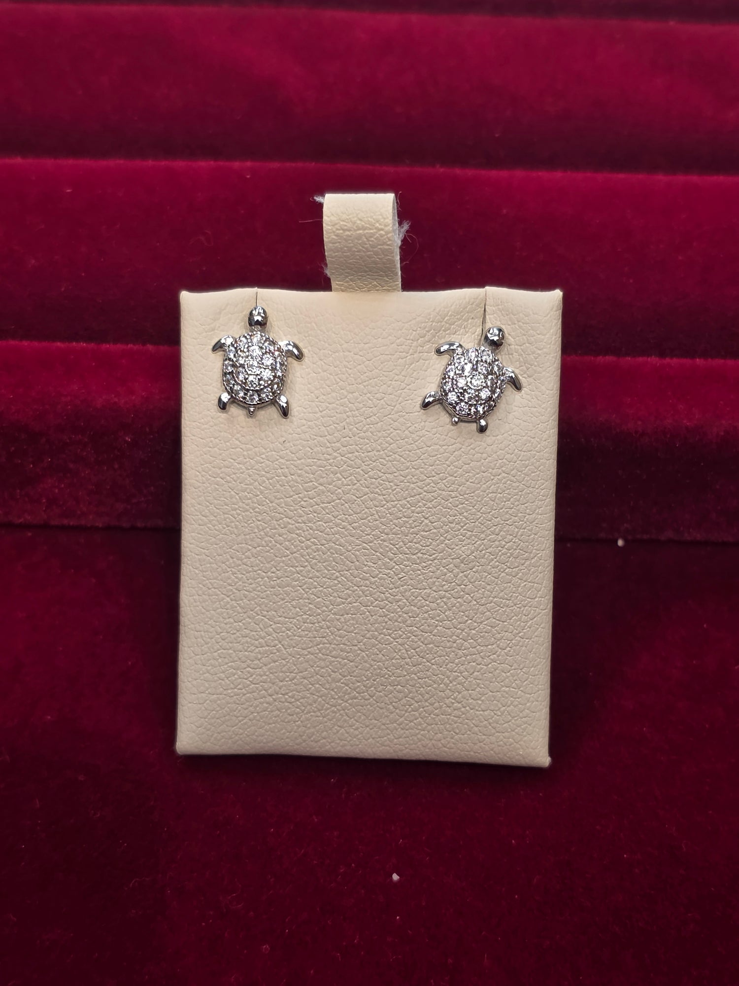 SILVER EARSTUDS GE177