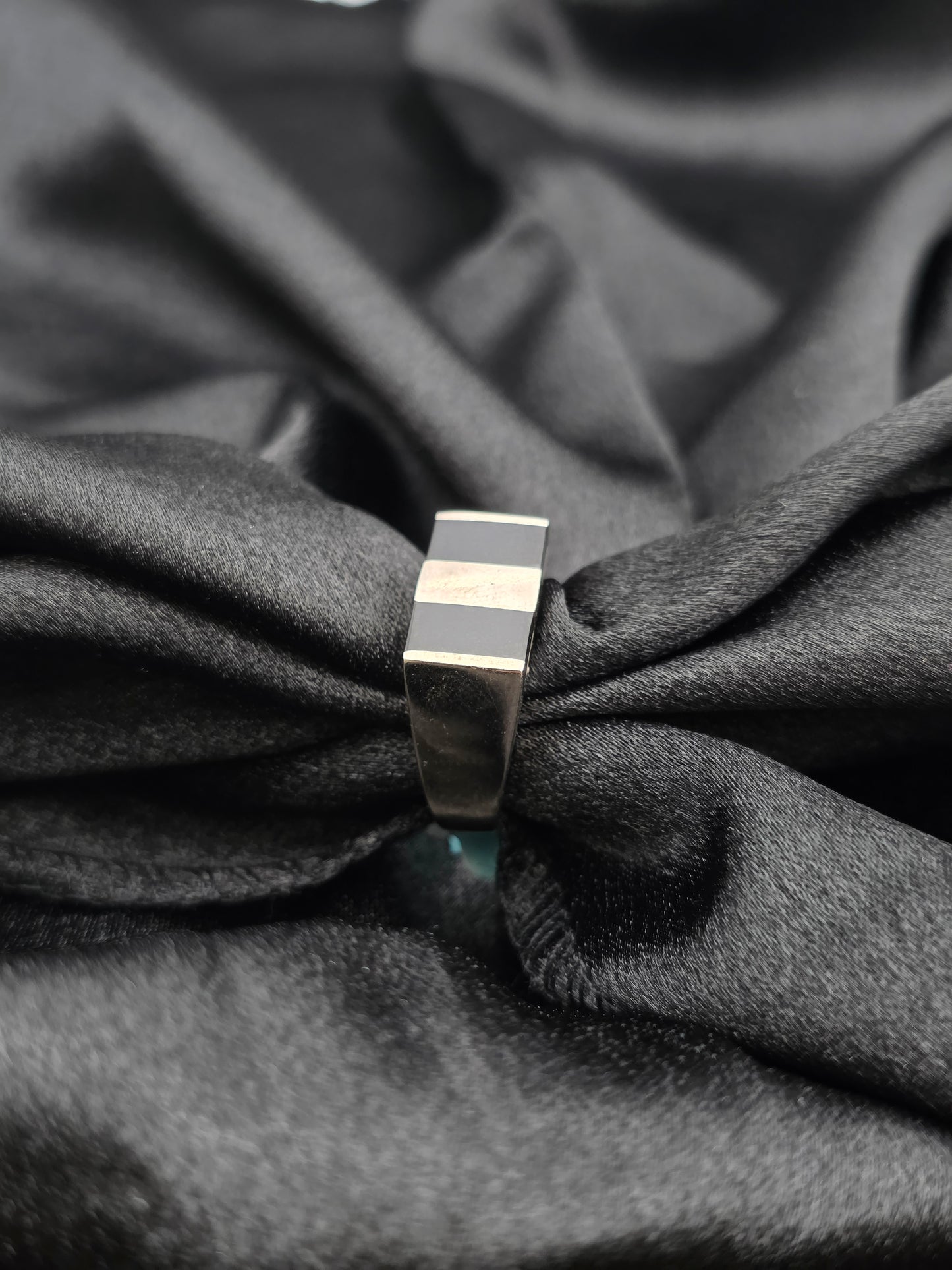BOYS SILVER RING SIZE 9 BR059