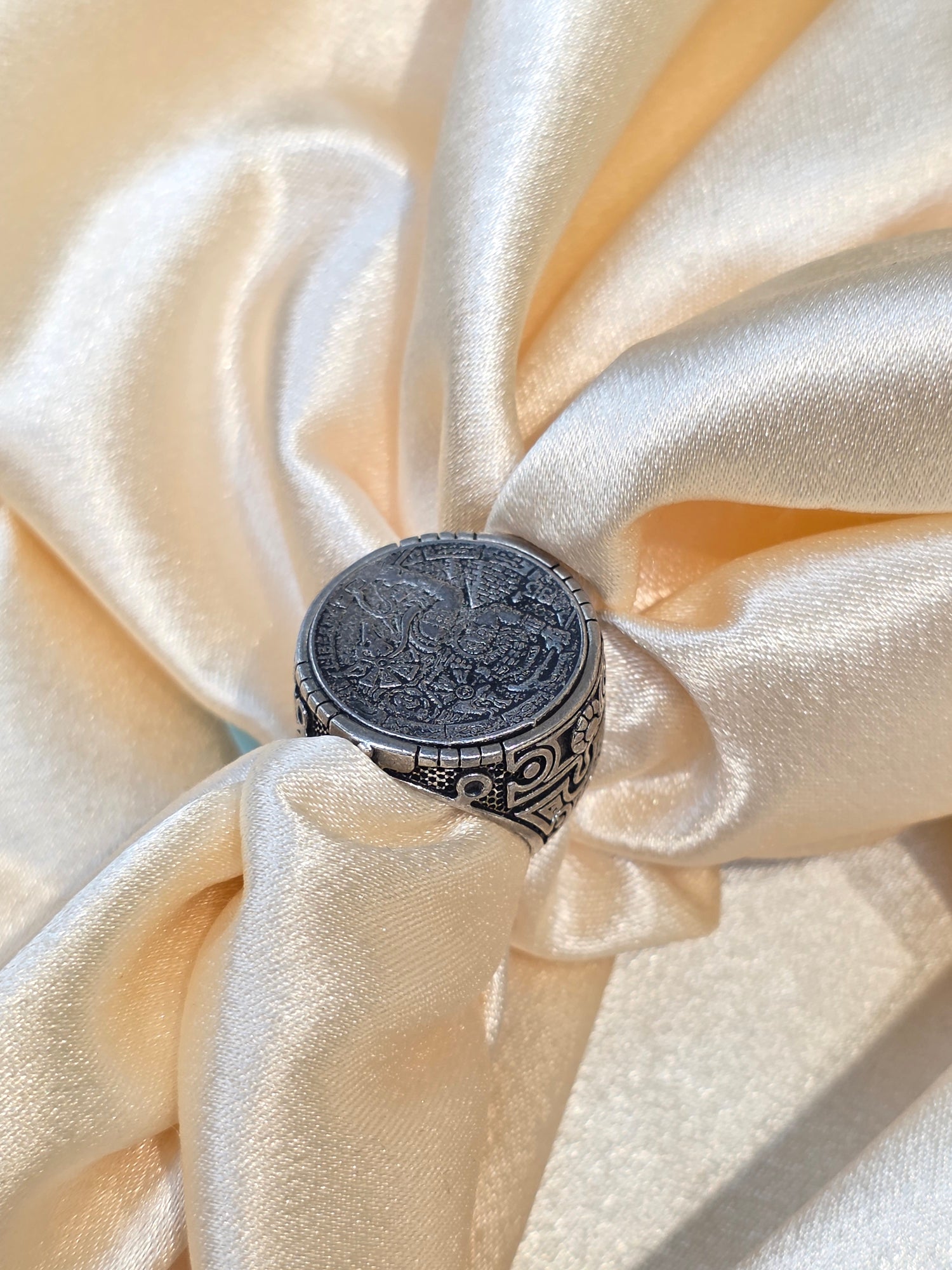 BOYS SILVER RING SIZE 8 BR001
